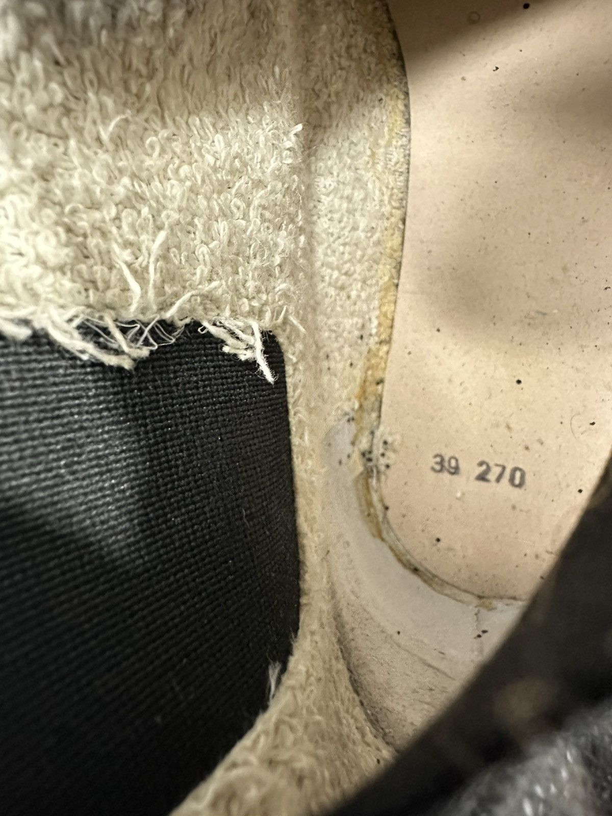 Golden Goose Golden Goose V-Star 1 Glitter Distressed Sole Hi Sneakers Size US 6.5 / EU 39-40 - 9 Thumbnail