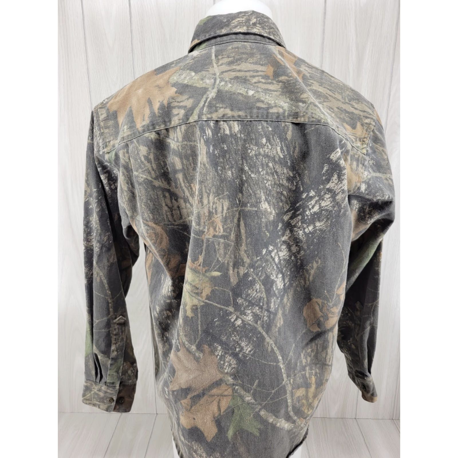 Vintage VTG No Trace Dan River Mossy Oak Hunting Camo Button-Down Shirt Mens Large Shirt Camouflage Hunting 90s Mens L Size US L / EU 52-54 / 3 - 6 Thumbnail