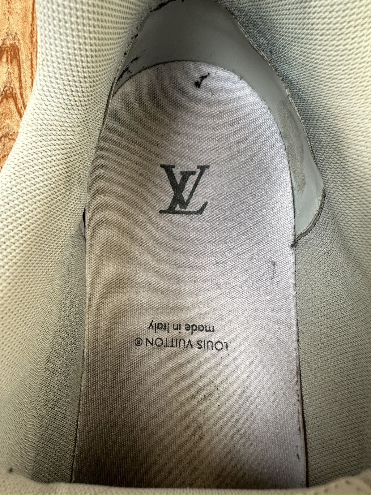 Louis Vuitton Louis Vuitton Trainer Virgil Abloh Grey/White sneaker Size US 12 / EU 45 - 20 Thumbnail