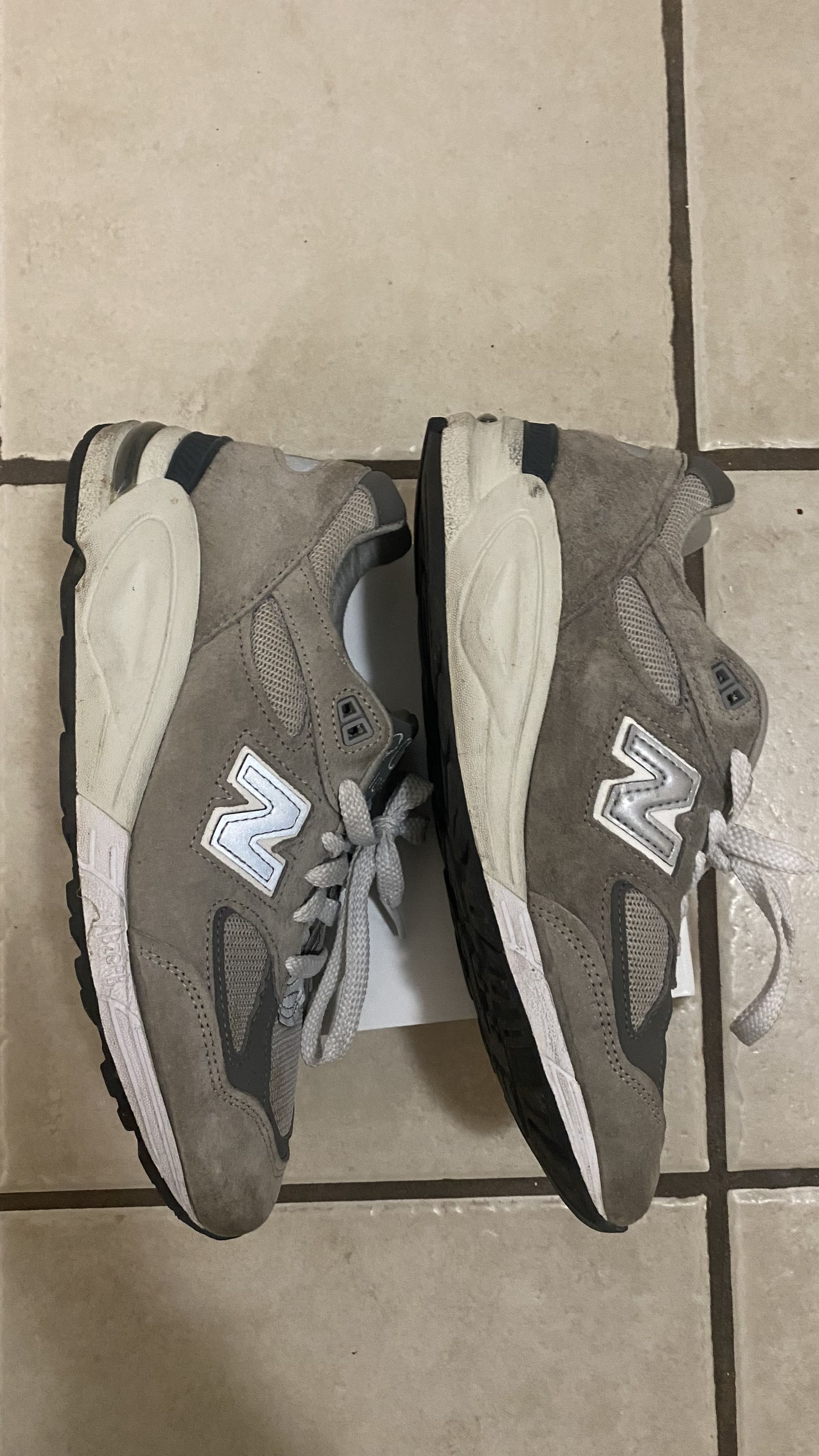 New Balance 990v2 Size US 8 / EU 41 - 5 Thumbnail