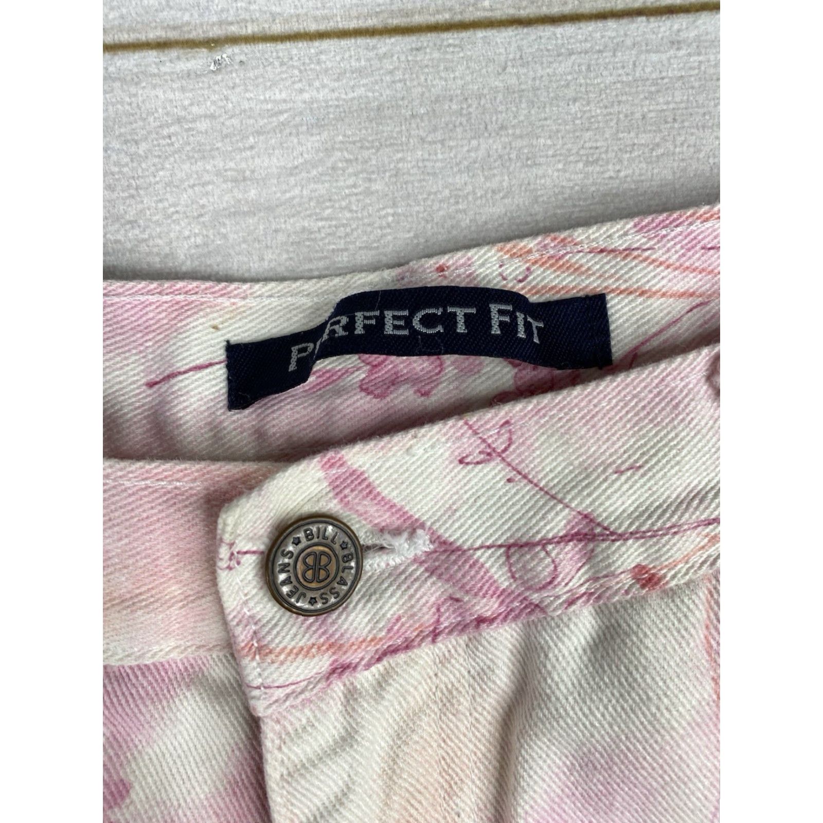 Bill Blass VINTAGE Bill Blass Jeans Womens 12P Short Pink Floral Print High Rise Straight Fit Denim Jeans Womens Girls? Size 34" / US 12 / IT 48 - 5 Thumbnail
