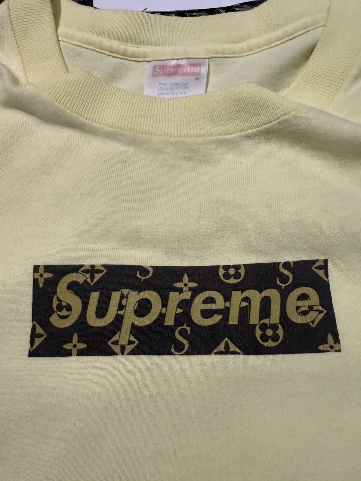 Louis Vuitton × Supreme Supreme LV Monogram Box Logo Yellow Cease And Desist Tee Size US XL / EU 56 / 4 - 6 Thumbnail