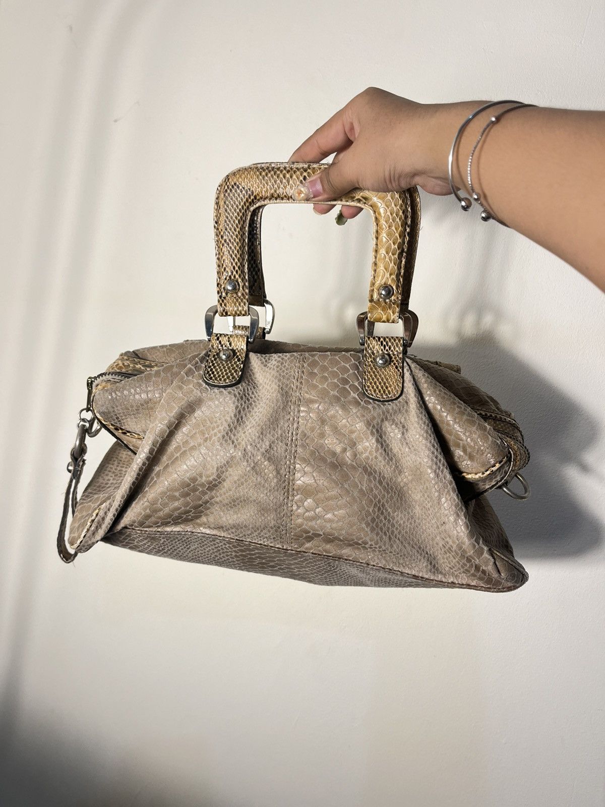 Japanese Brand Vtg guess snake skin handle bag Size ONE SIZE - 12 Thumbnail