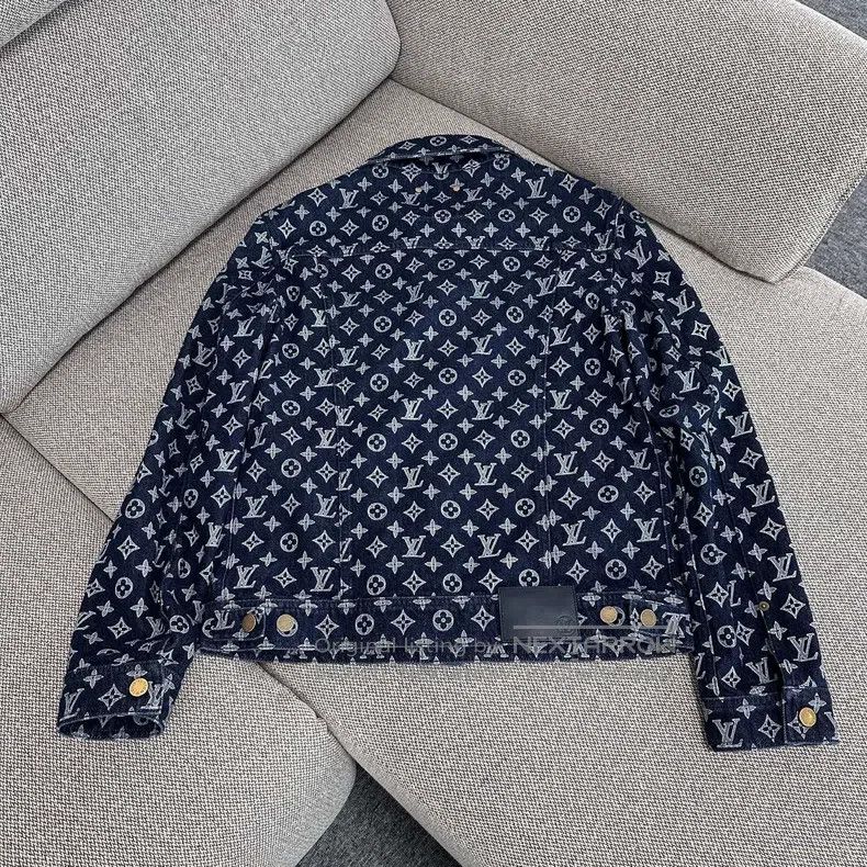 Louis Vuitton Louis Vuitton Full logo presbyopic single-breasted casual Size US M / EU 48-50 / 2 - 2 Thumbnail