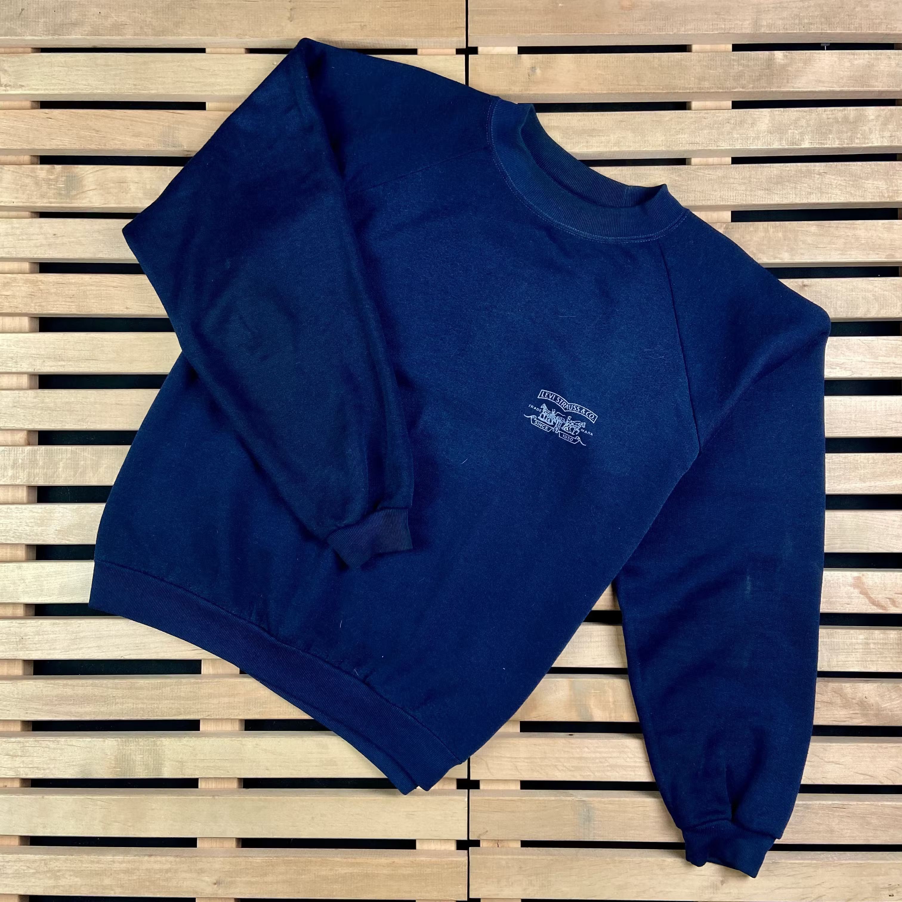 Levi's × Levi's Vintage Clothing × Vintage Mens Vintage Sweatshirt Levis Size M Size US M / EU 48-50 / 2 - 1 Thumbnail