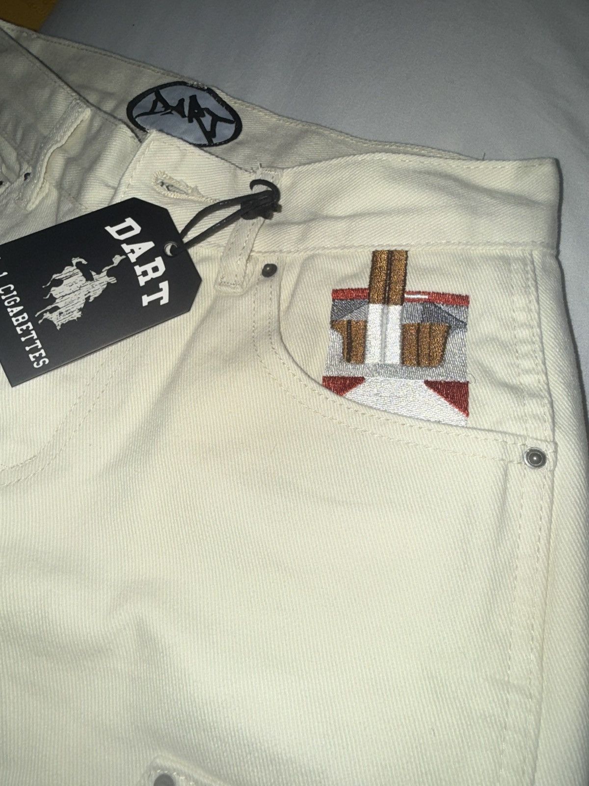 Other Dart Vanilla Double Knee Size US 28 / EU 44 - 1 Thumbnail