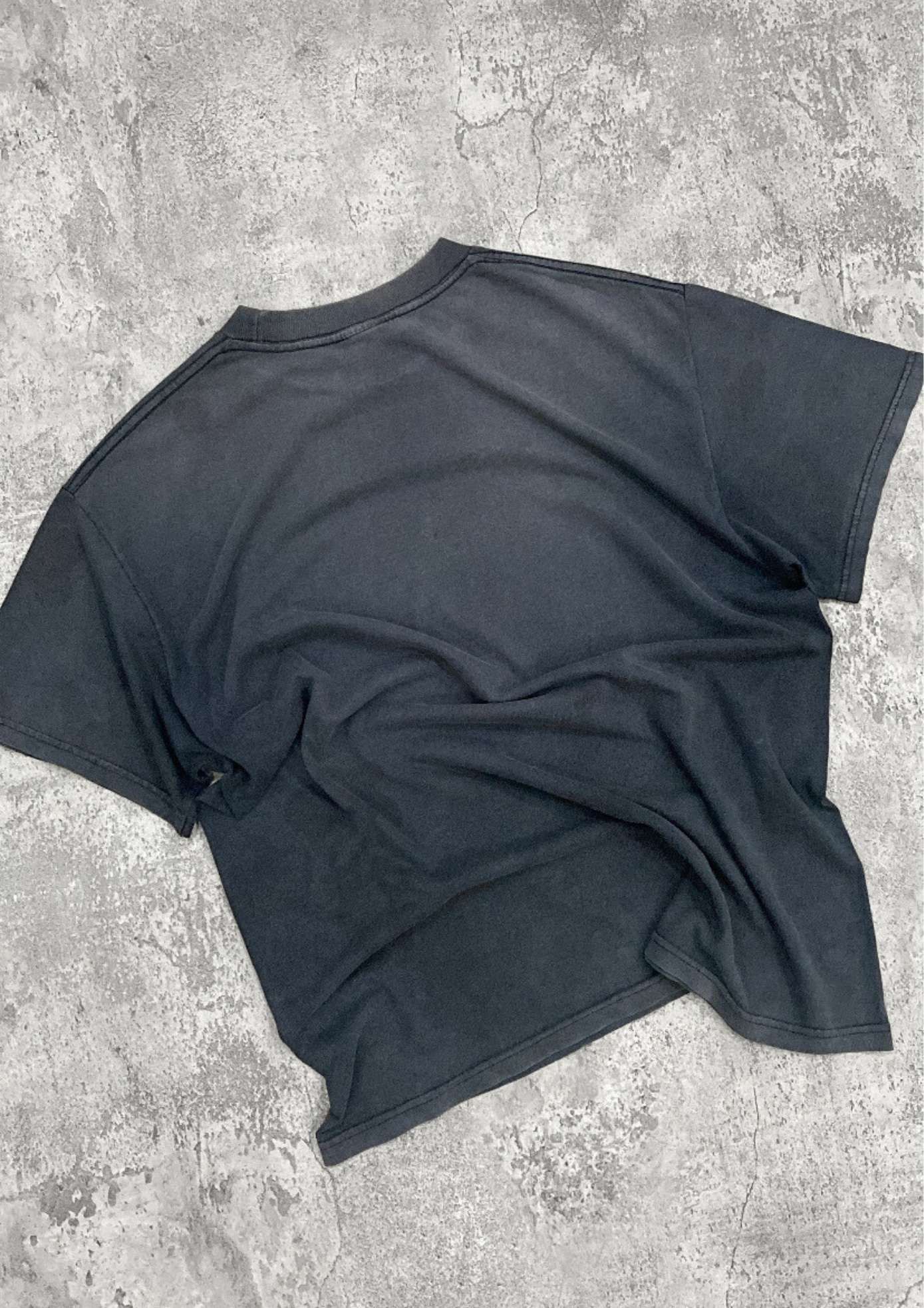 Band Tees Vintage Disturbed Sun Faded Black Band Tee Size US XL / EU 56 / 4 - 1 Thumbnail