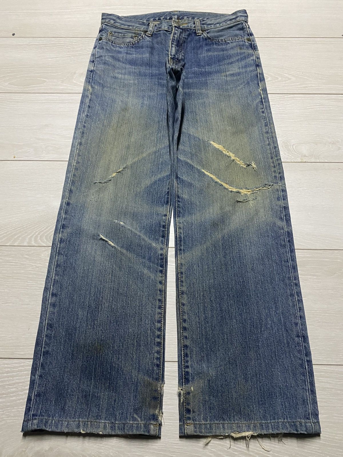 Uniqlo Vintage Japanese Brand Uniqlo Mud Wash Distressed Loose Jean Size US 30 / EU 46 - 1 Thumbnail
