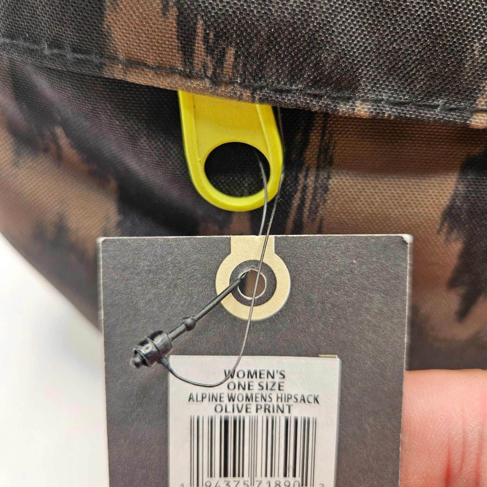 Other ALPINE DESIGN WOMEN'S CAMO OLIVE PRINT HIPSACK WAIST BAG NWT Size ONE SIZE - 4 Thumbnail