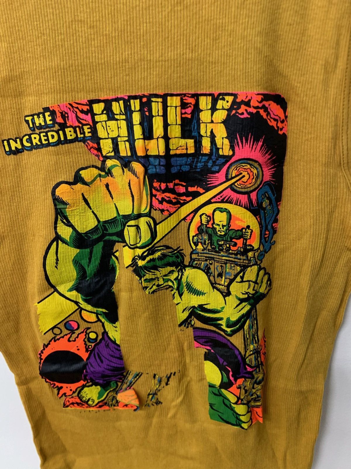 Vintage Vintage Hulk Comic Tank Top Size US XL / EU 56 / 4 - 1 Thumbnail