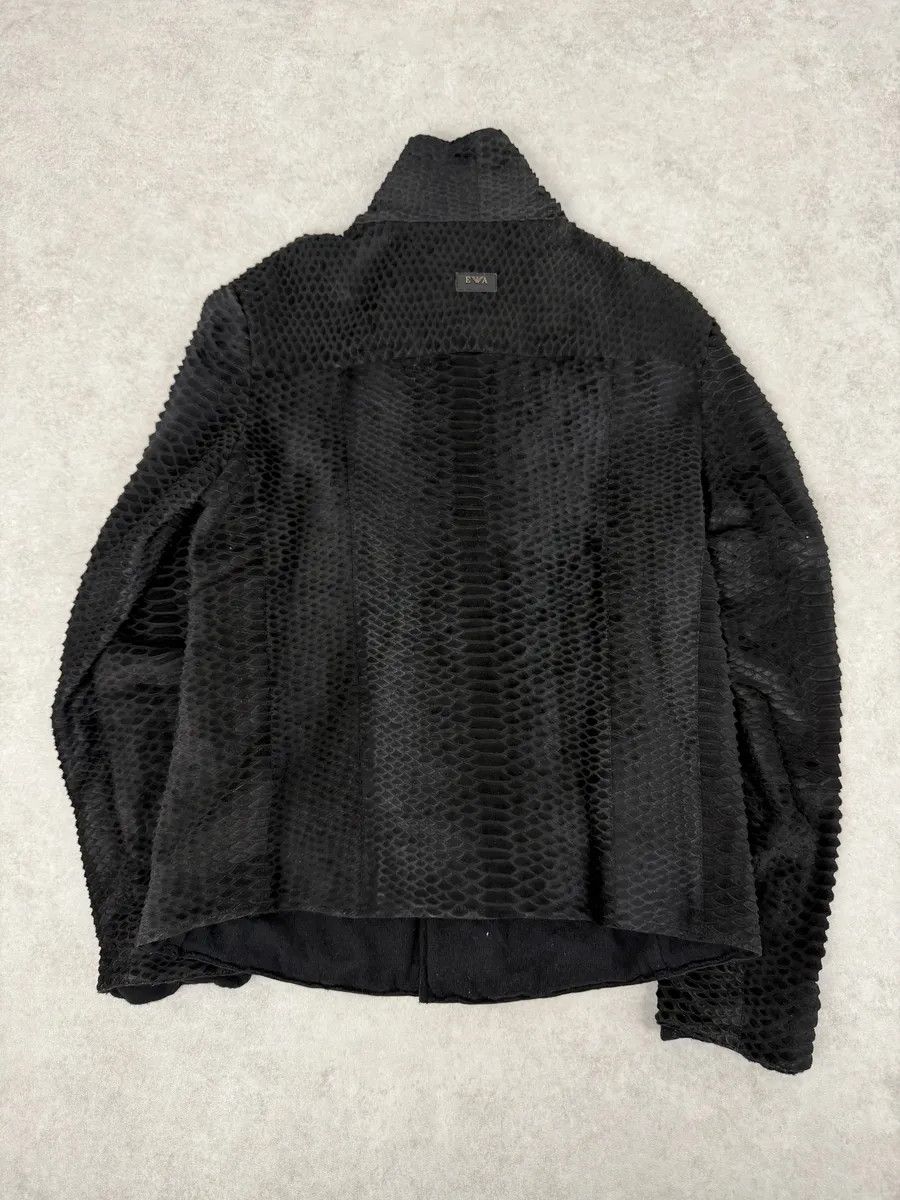 Emporio Armani AW2010 Emporio Armani Asymmetrical Black Crocodile Embossed Leather Jacket Size US M / EU 48-50 / 2 - 3 Thumbnail