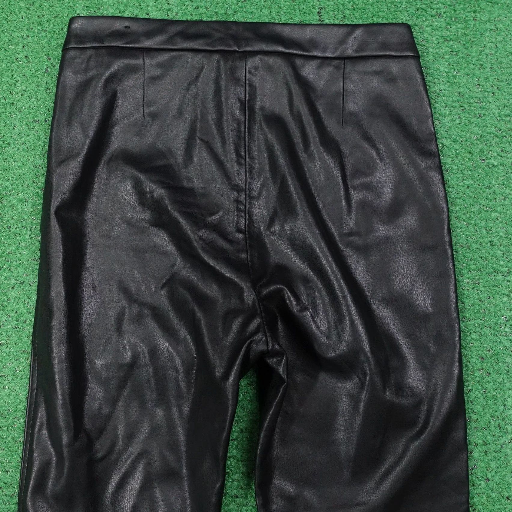 Zara VINTAGE: NO — Zara Pants Womens XS Black Faux Leather Jegging Skinny Ankle Zip Pockets Button Accent Zipper Flat Front Casual Fall 26x26.5 Womens Size 26" / US 2 / IT 38 - 5 Thumbnail