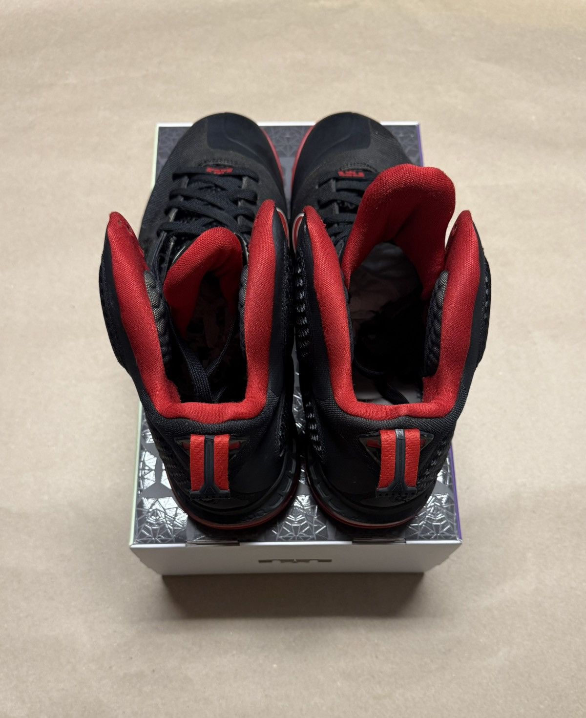 Nike Nike Air Lebron 9 Black Men’s basketball shoes size 13.5! Size US 13 / EU 46 - 4 Thumbnail