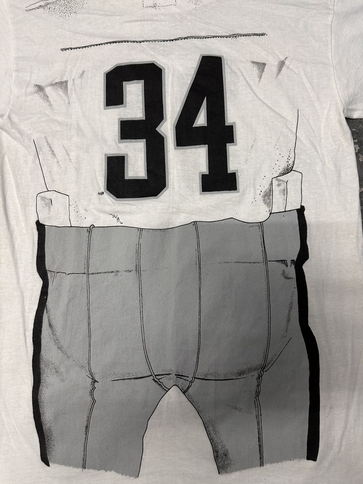 Vintage Vintage 90s Raiders Tshirt Bo Jackson LA #34 All Over Print Size US M / EU 48-50 / 2 - 8 Thumbnail