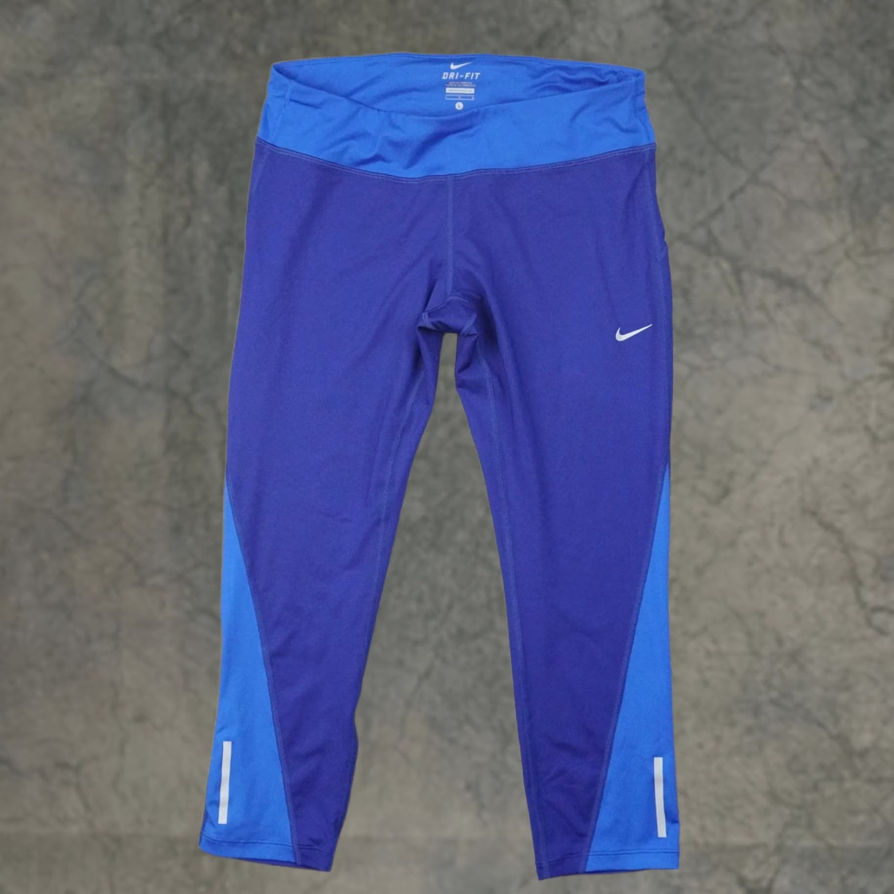 Nike Nike Women's Blue Dri Fit Legging Capri L Medium Athletic Casual Pants Sports Size 36" / US 14 / IT 50 - 1 Thumbnail