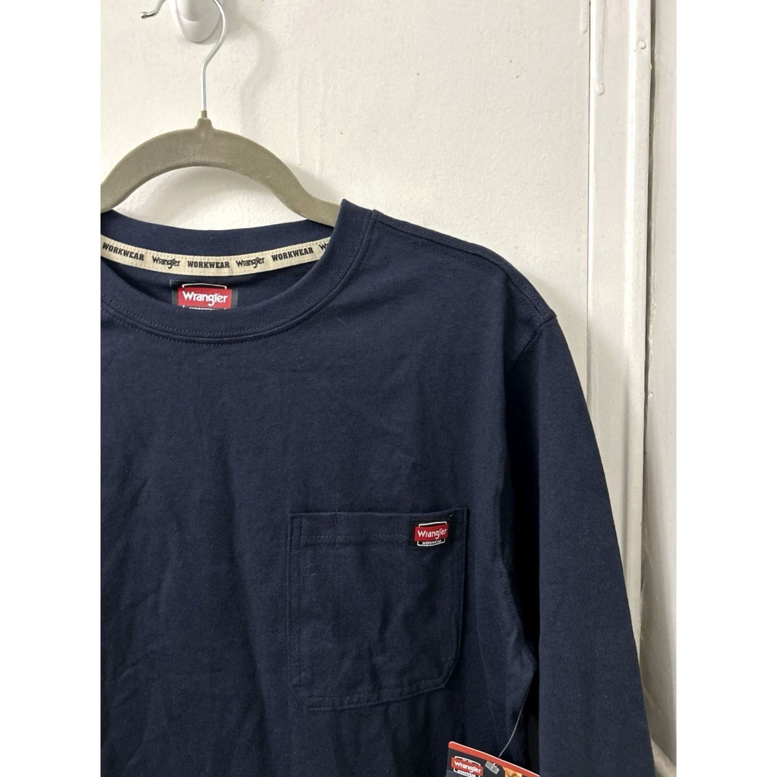 Wrangler Wrangler Workwear T Shirt Mens M Blue Heavyweight Relaxed Long Sleeve NWT Pen Pocket UPF 30 Moisture Wicking Size US M / EU 48-50 / 2 - 4 Thumbnail
