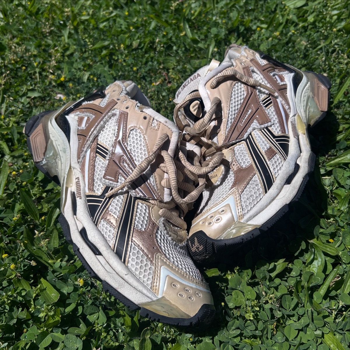 Balenciaga BALENCIAGA RUNNER Size US 9 / EU 42 - 1 Thumbnail