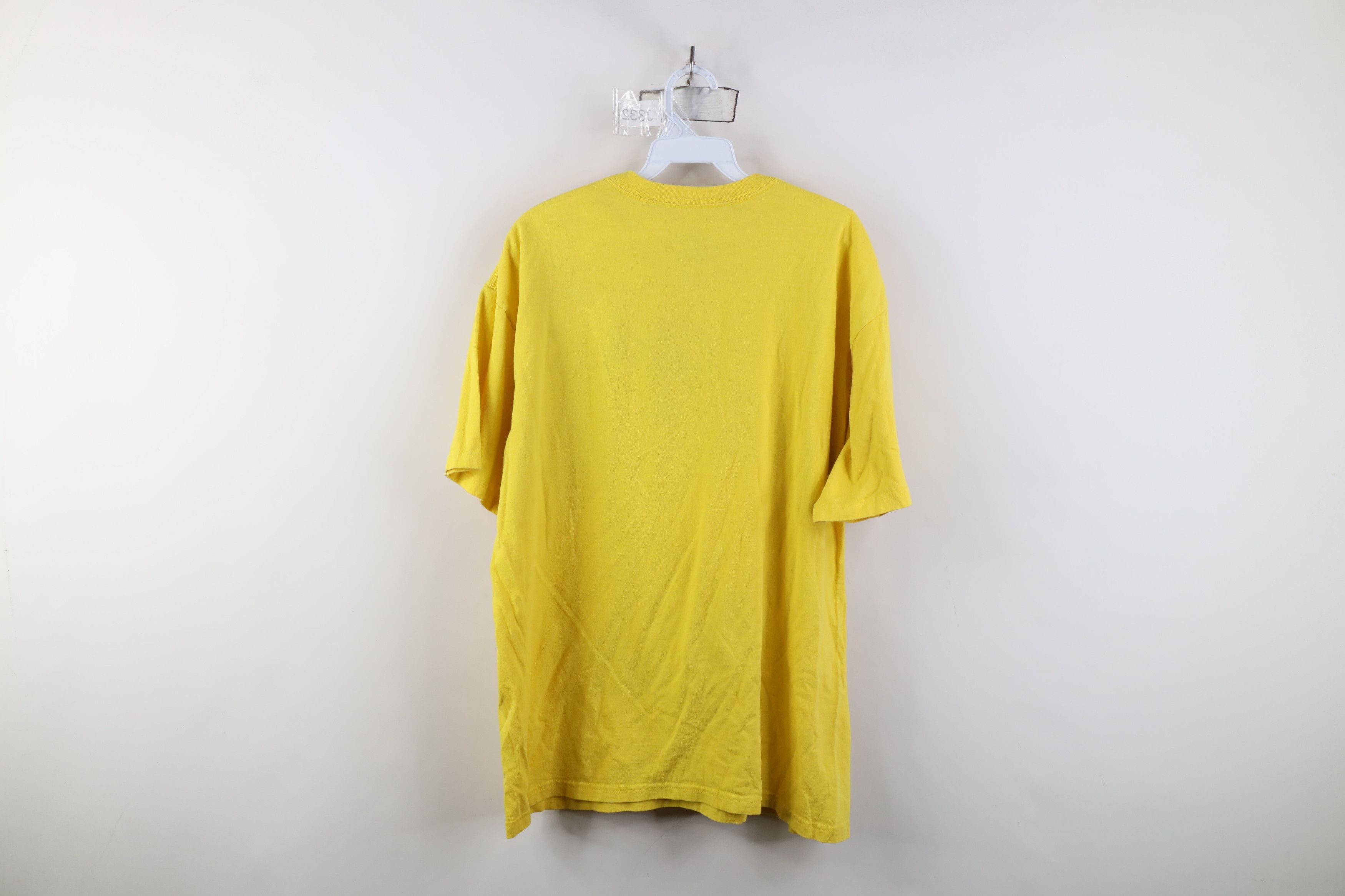 Nike Vintage Nike Swoosh University of Michigan T-Shirt Maize Size US M / EU 48-50 / 2 - 11 Thumbnail