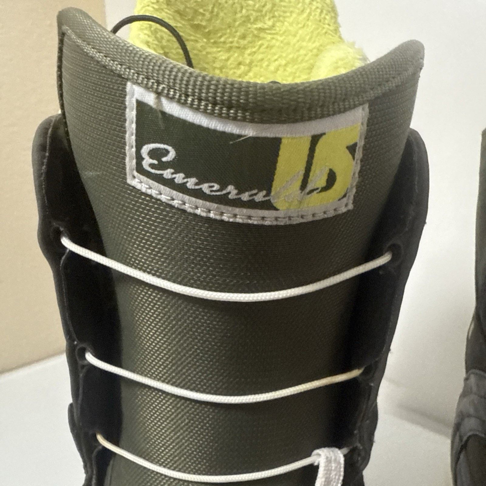 Burton Burton Emerald Snowboard Green Yellow Ski Snow Truefit Size US 8 / IT 38 - 6 Thumbnail