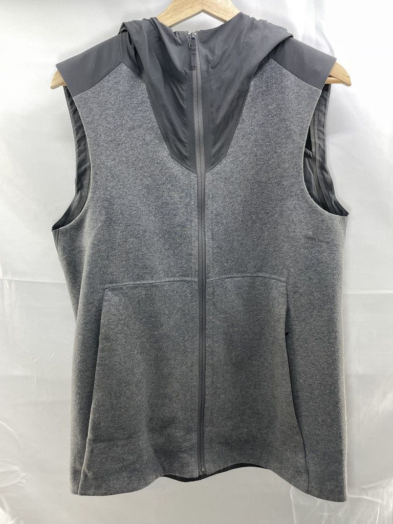 Veilance Arc'teryx Veilance SS24 Black Mionn Lightweight Vest Mens