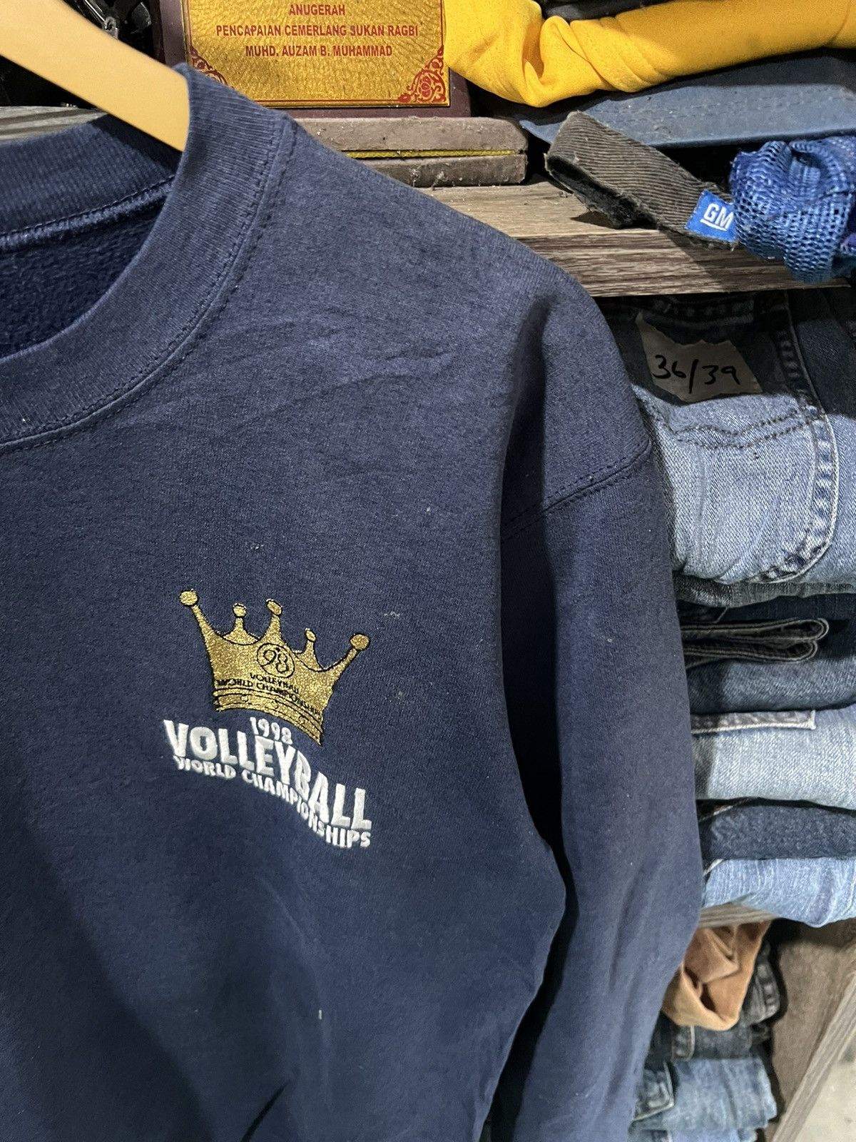 Vintage 🔥Vintage 98 Volleyball World Champions Crewneck Sweatshirt Size US M / EU 48-50 / 2 - 6 Thumbnail