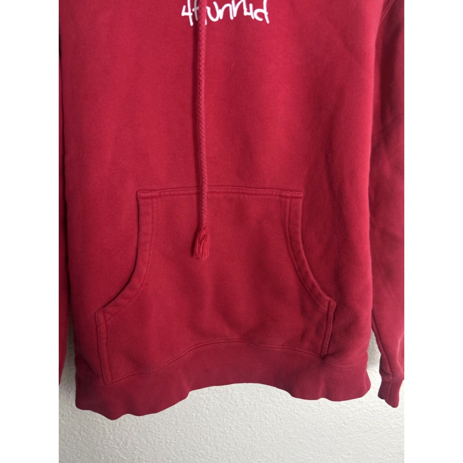 Vintage YG Hoodie Medium 4 Hunnid 400 Rap Hip-hop Concert Tour Rapper Pullover Hoodie Shirt Men Red Logo Hoodie Pullover Vintage No Size US M / EU 48-50 / 2 - 5 Thumbnail