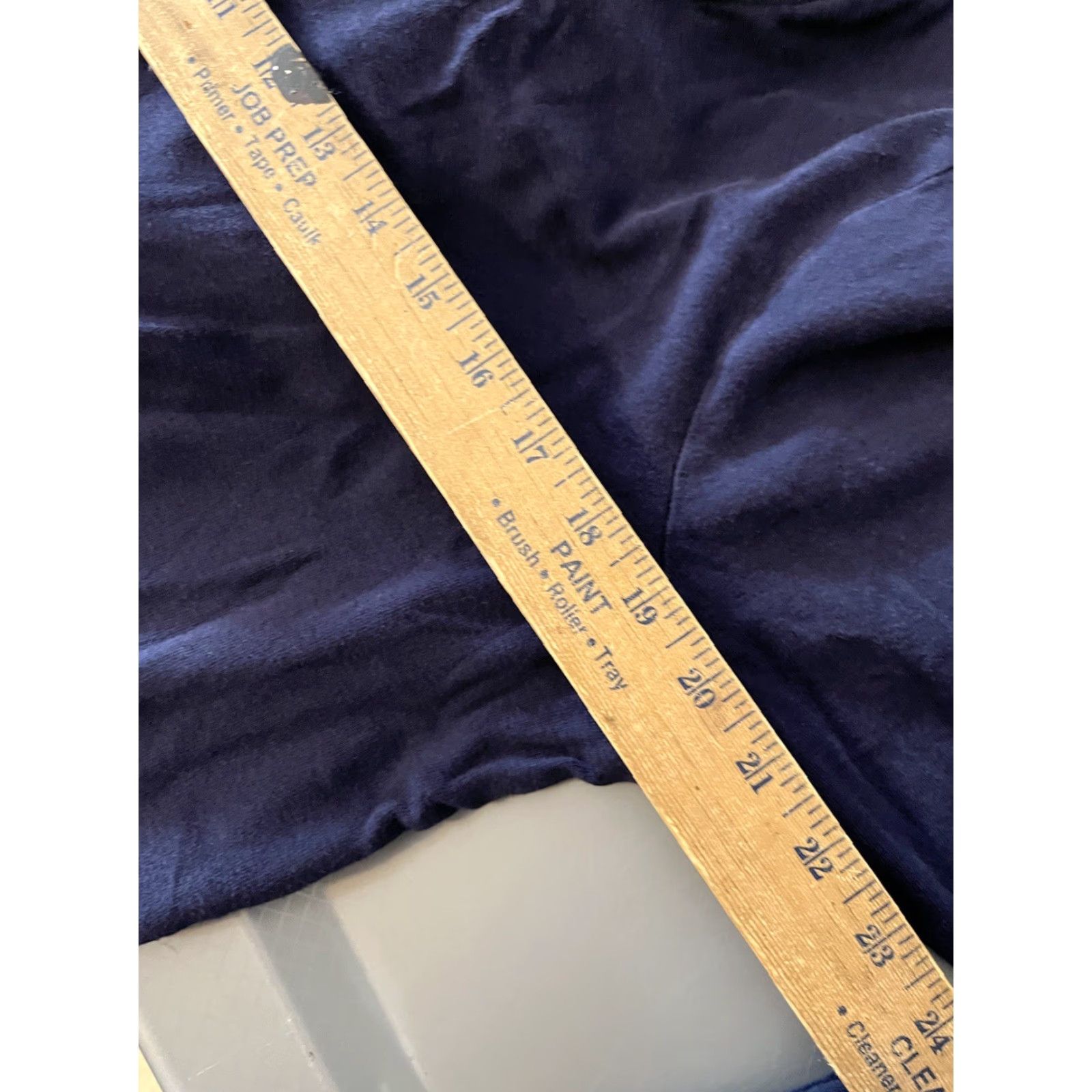 Croft & Barrow Croft & Barrow Women's Blue Classic Tee Size Large 100% Cotton Long Sleeve V Nec Shirt Womens Large Blue Cotton Classic V-Neck T-Shirt Croft & Barrow Size L / US 10 / IT 46 - 5 Thumbnail