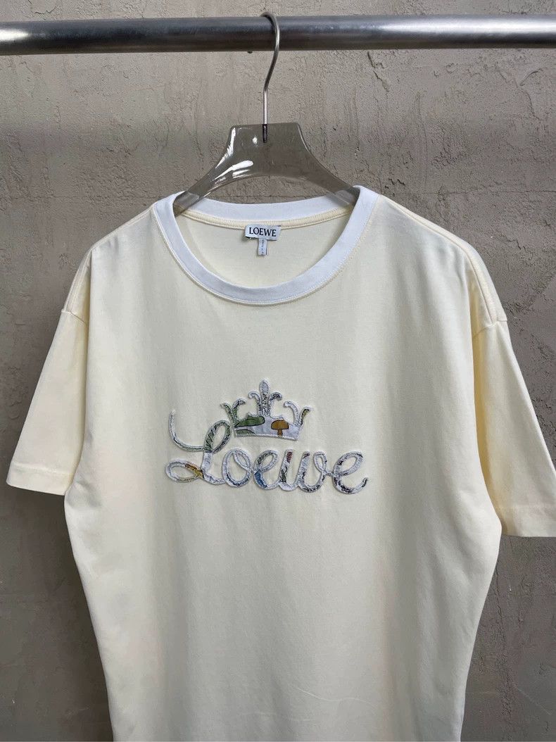 Loewe loewe Beige embroidered patch logo short sleeves 2506-Nexta Size US XS / EU 42 / 0 - 3 Thumbnail