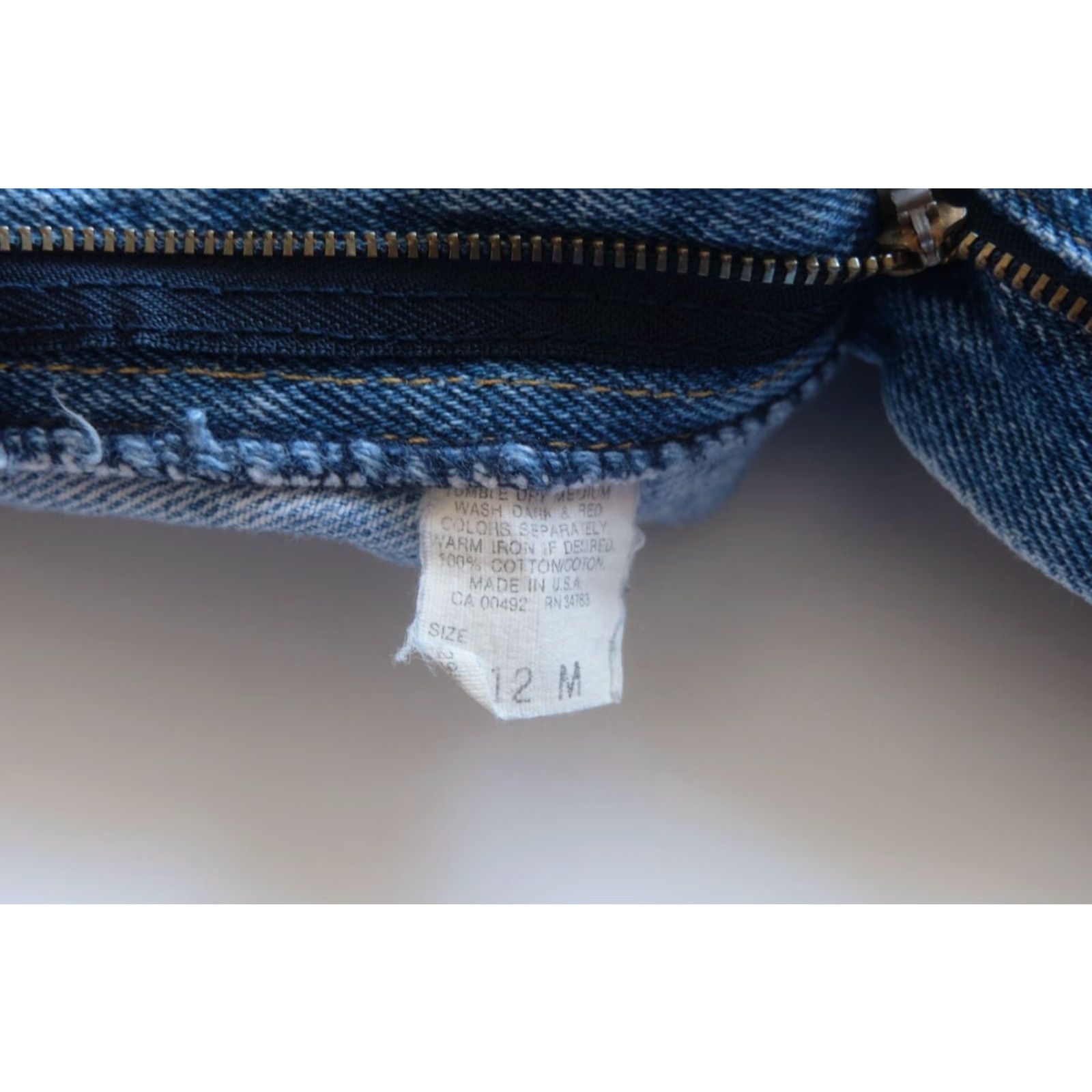 Levi's VINTAGE Levi's Lee Cut Off Womens Shorts Made In USA Blue 90s Y2K VTG SZ 12M 28"W 15"L 3" Inseam Womens Size 34" / US 12 / IT 48 - 4 Thumbnail