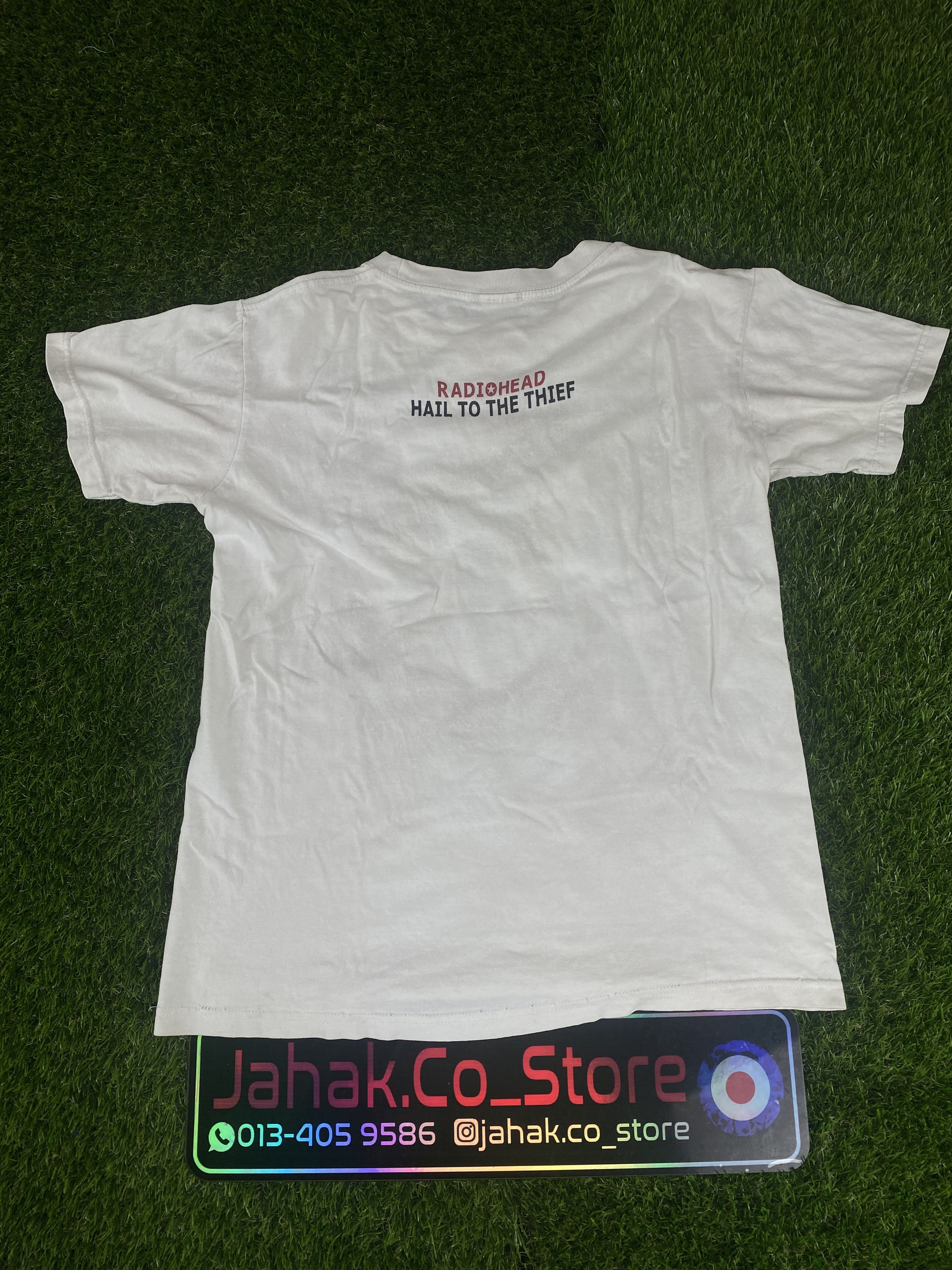 Band Tees Radiohead Hail To The Thief Tshirt (T133) Size US S / EU 44-46 / 1 - 7 Thumbnail