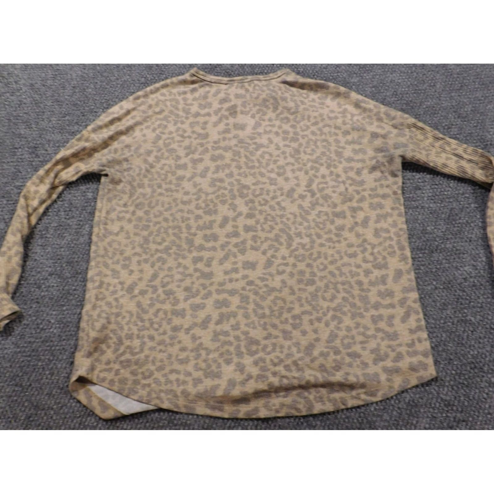 Buffalo David Bitton Buffalo by David Bitton Blouse Womens Medium Beige Pullover Stretch Animal Print Crew Neck Long Sleeve Ruffle Casual Everyday Regular Girls Womens Size M / US 6-8 / IT 42-44 - 7 Thumbnail
