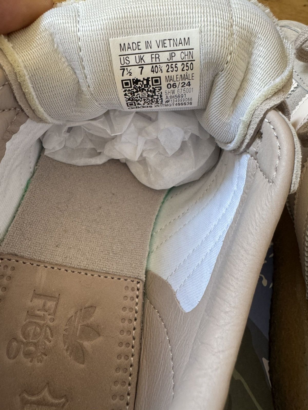 Adidas × Clarks × Ronnie Fieg The 8th St Gazelle Indoor by Ronnie Fieg Size US 7.5 / EU 40-41 - 9 Thumbnail