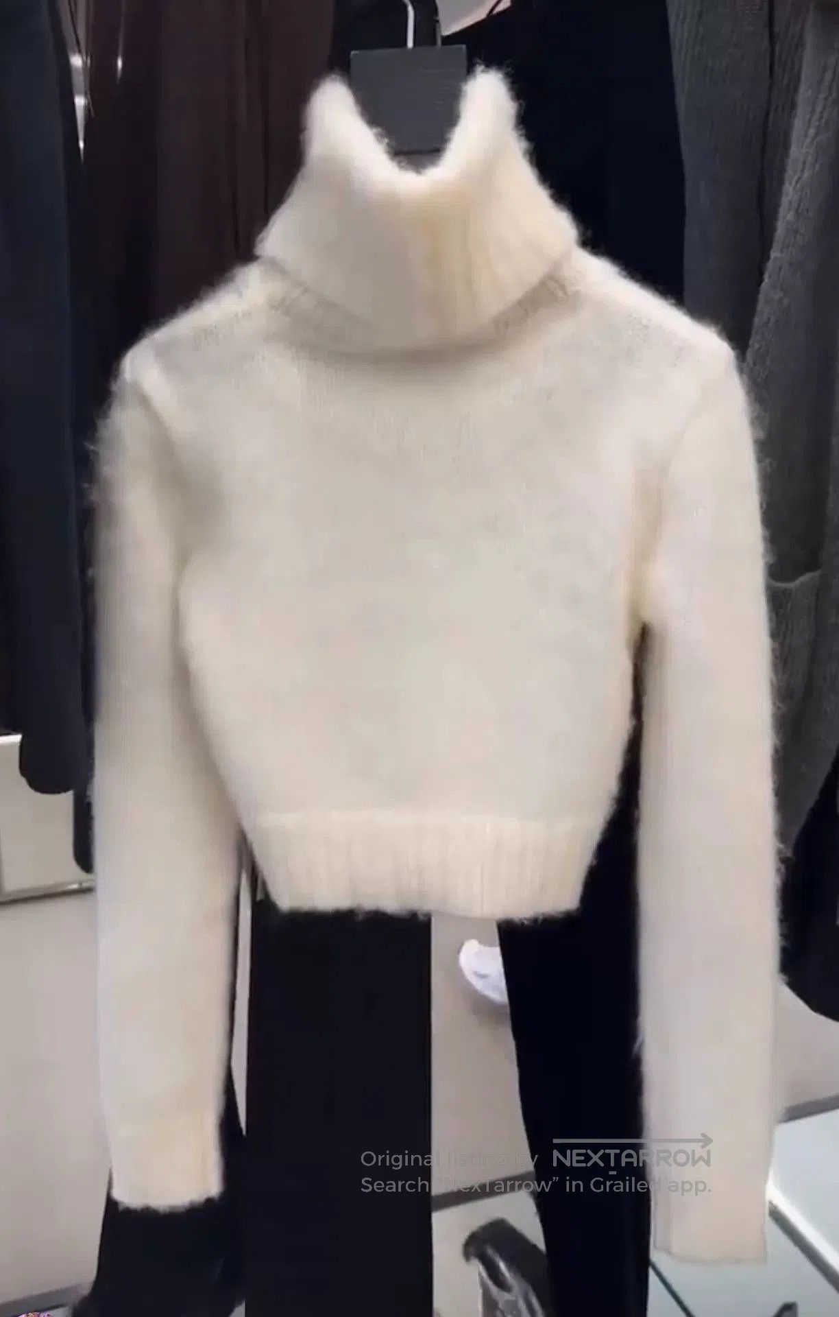 Saint Laurent Paris Saint Laurent White Cropped Turtleneck Sweater. Size M / US 6-8 / IT 42-44 - 1 Thumbnail