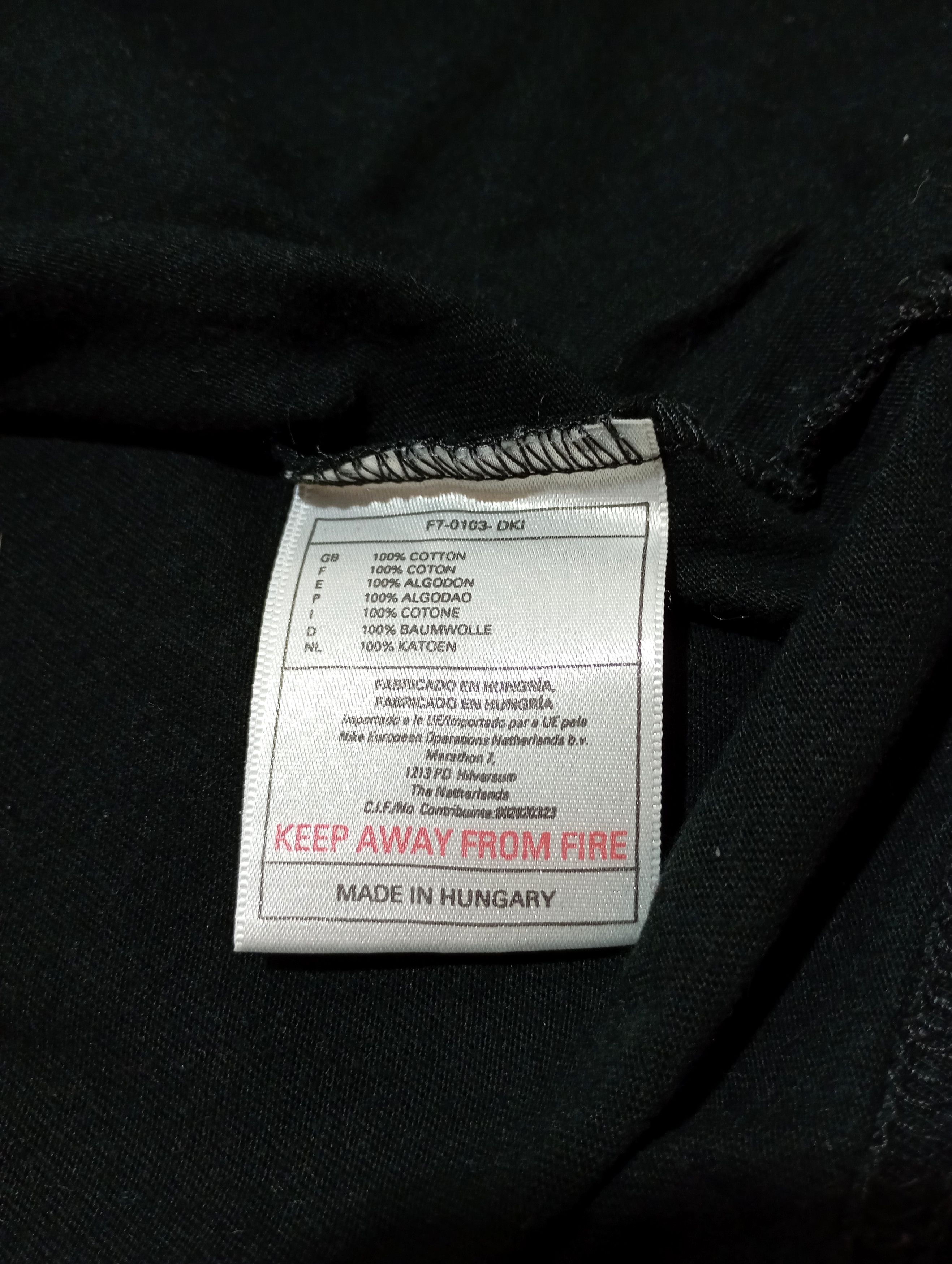 Nike Vintage 90s Nike Air Swoosh logo black t-shirt Size US M / EU 48-50 / 2 - 10 Thumbnail