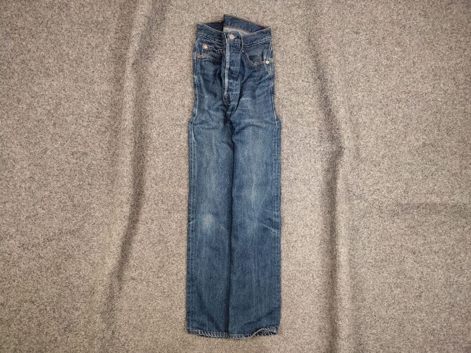 Levi's Vintage 90's levis 501 Distressed Faded Denim Jeans usa Size US 31 - 1 Thumbnail