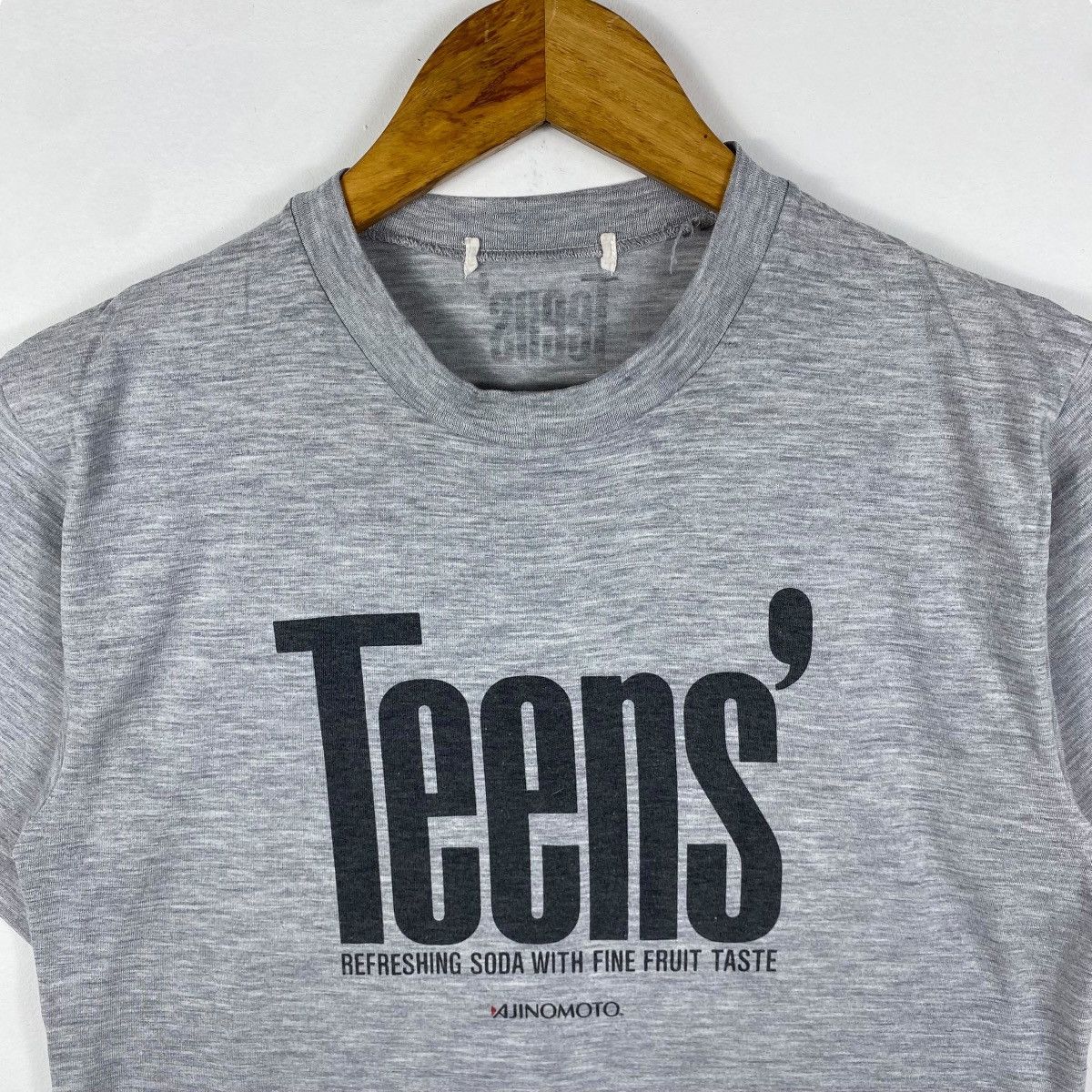 Japanese Brand Vintage 90's TEEN'S Refreshing Soda Drink Promo Graphic Tee Size US S / EU 44-46 / 1 - 2 Thumbnail