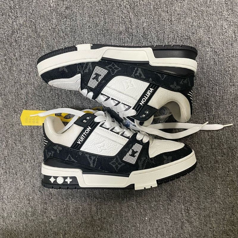 Louis Vuitton Louis Vuitton Trainer Low-Top Sneakers in Black and White - Size US 6 / IT 36 - 7 Thumbnail