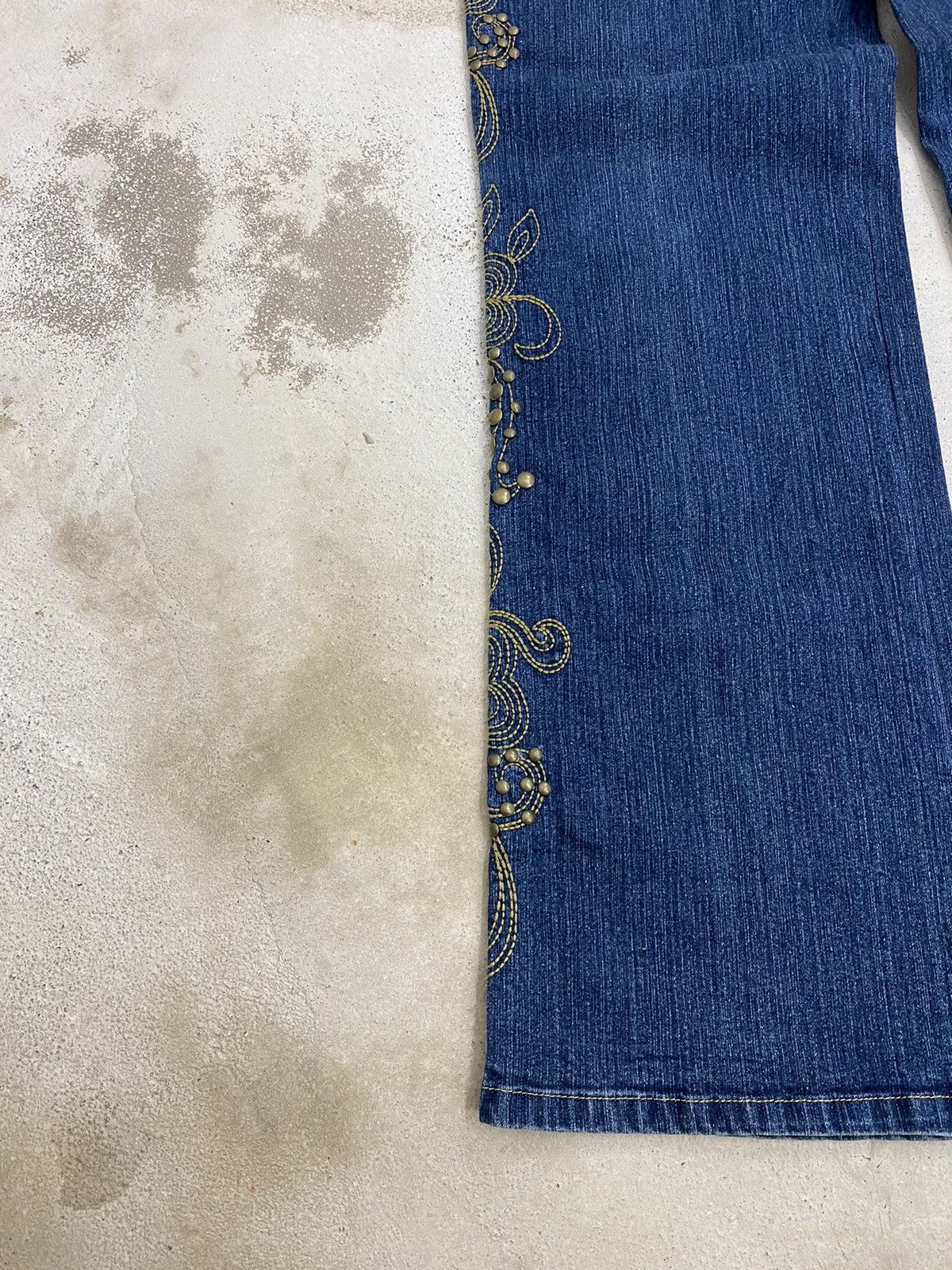 If Six Was Nine × Japanese Brand × Le Grande Bleu (L.G.B.) Flare Andre Denim Floral Embroidery Boho Chic Style Elegant Size US 31 - 6 Thumbnail