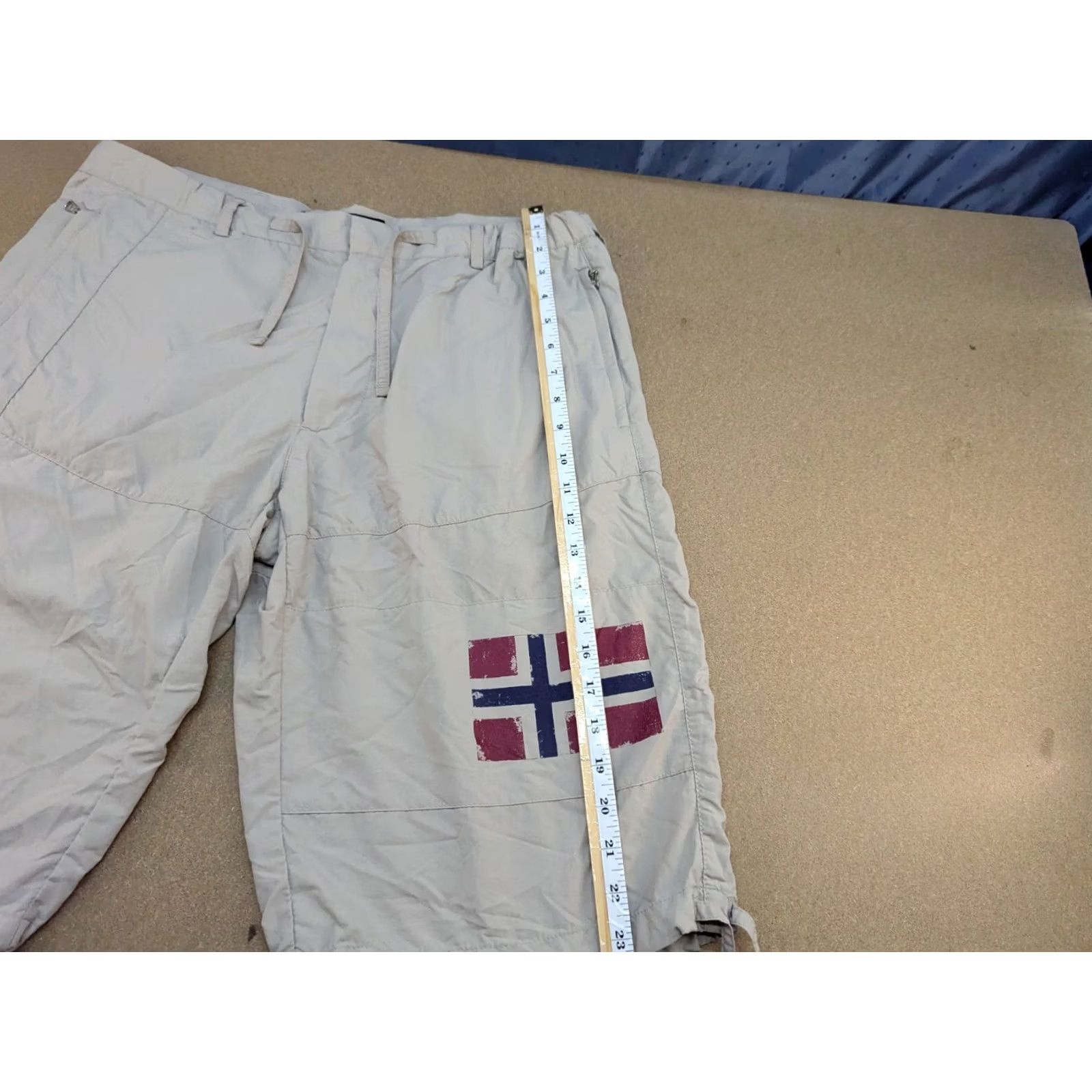 Napapijri Napapijri Shorts Mens Size 54 Beige Outdoor Hiking Mountain Trekking Bermuda Casual Travel Pockets Quick Dry 1990s Mens Size US 38 / EU 54 - 6 Thumbnail