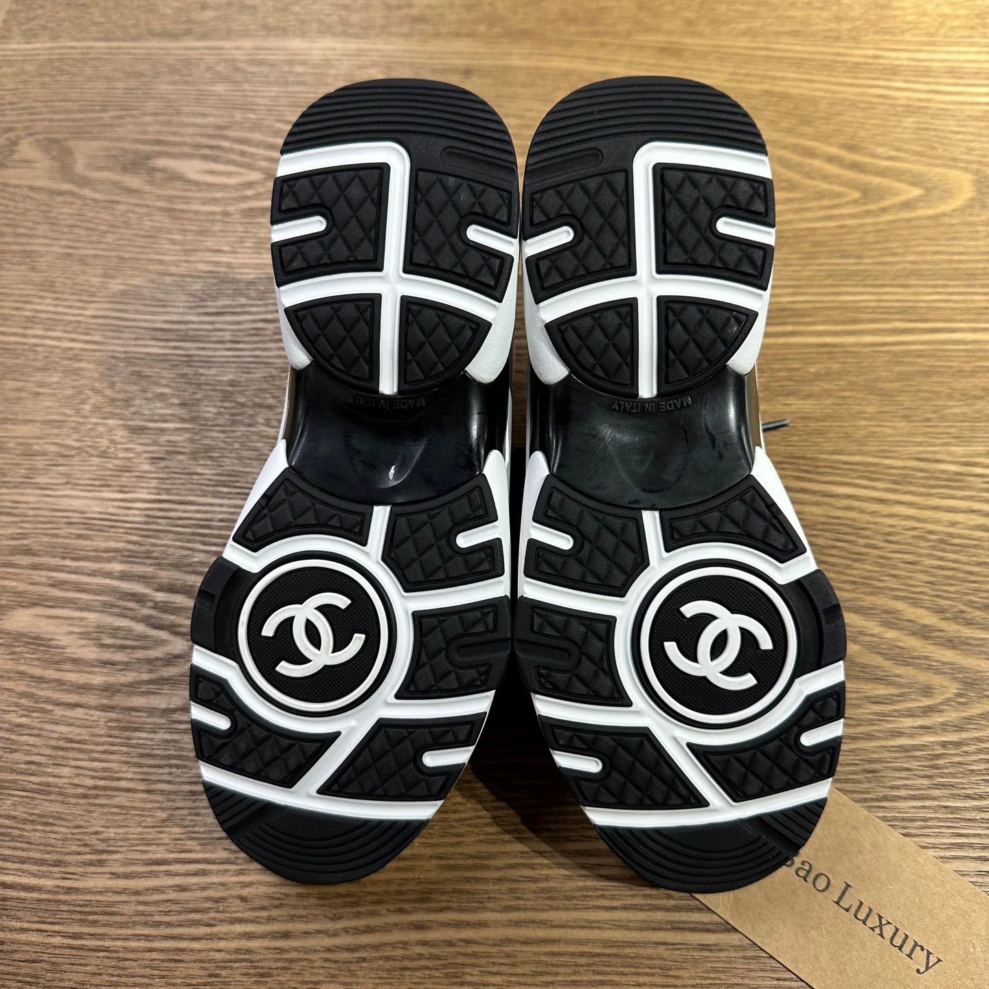 Chanel Chanel comic line casual sneakers women's 36.5 Size US 6 / IT 36 - 6 Thumbnail