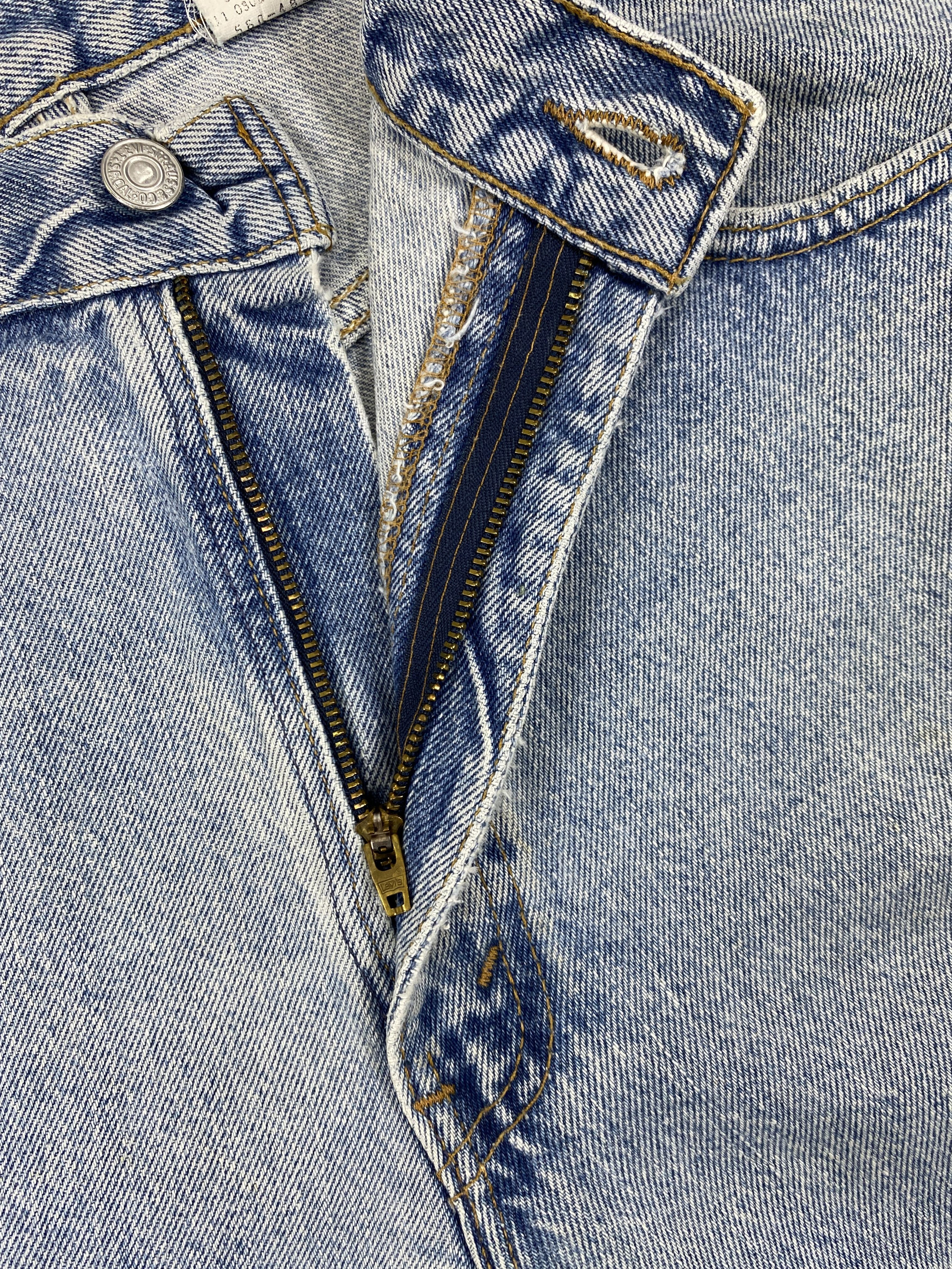 Levi's Light Blue Wash Vintage Levi's 560 33x30.5 Denim -JN1699 Size US 33 - 6 Thumbnail