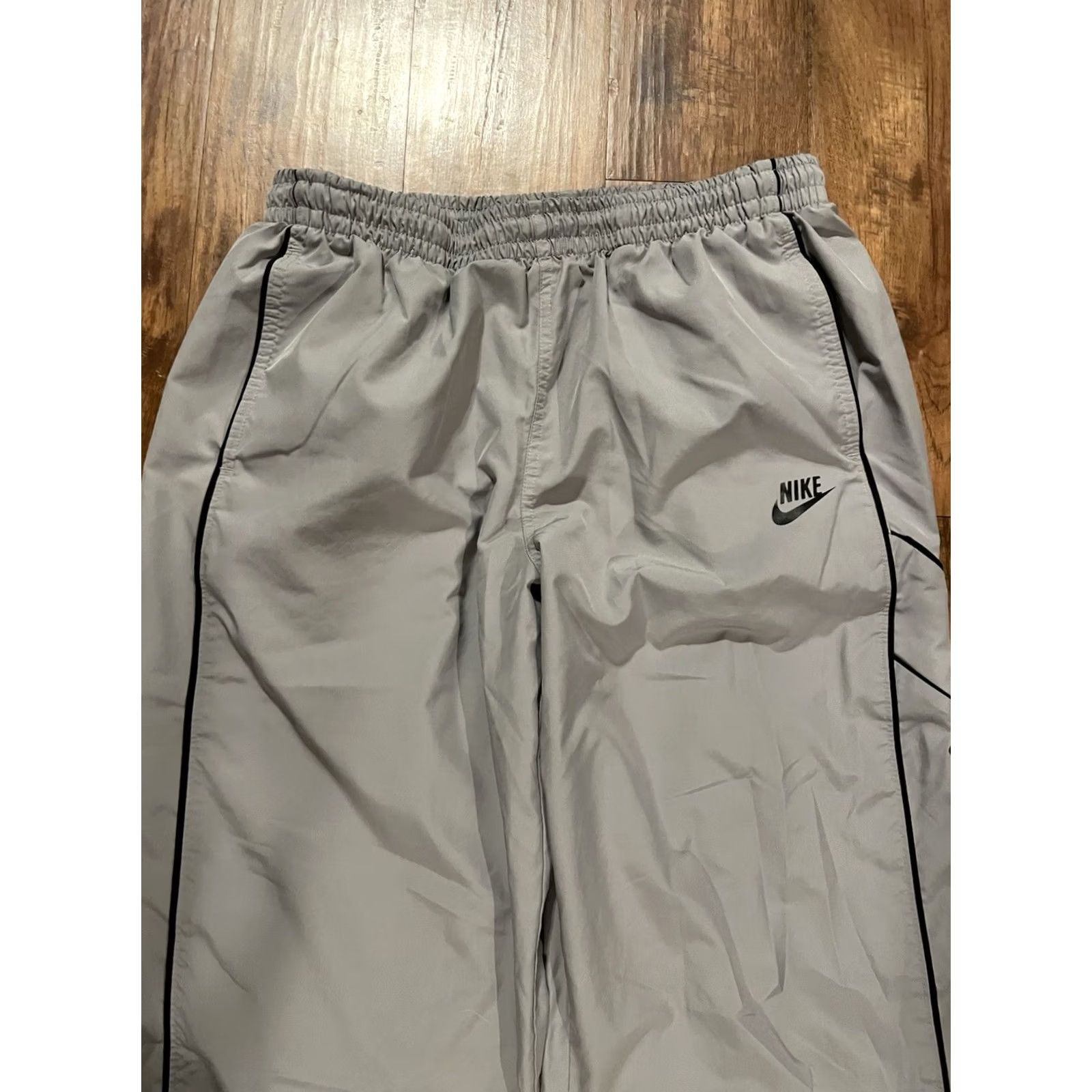 Nike VINTAGE Nike Baggy Track Pants Men XL Gray 32in 90s Athleisure City Grunge Logo Dri-FIT Size US 36 / EU 52 - 2 Thumbnail