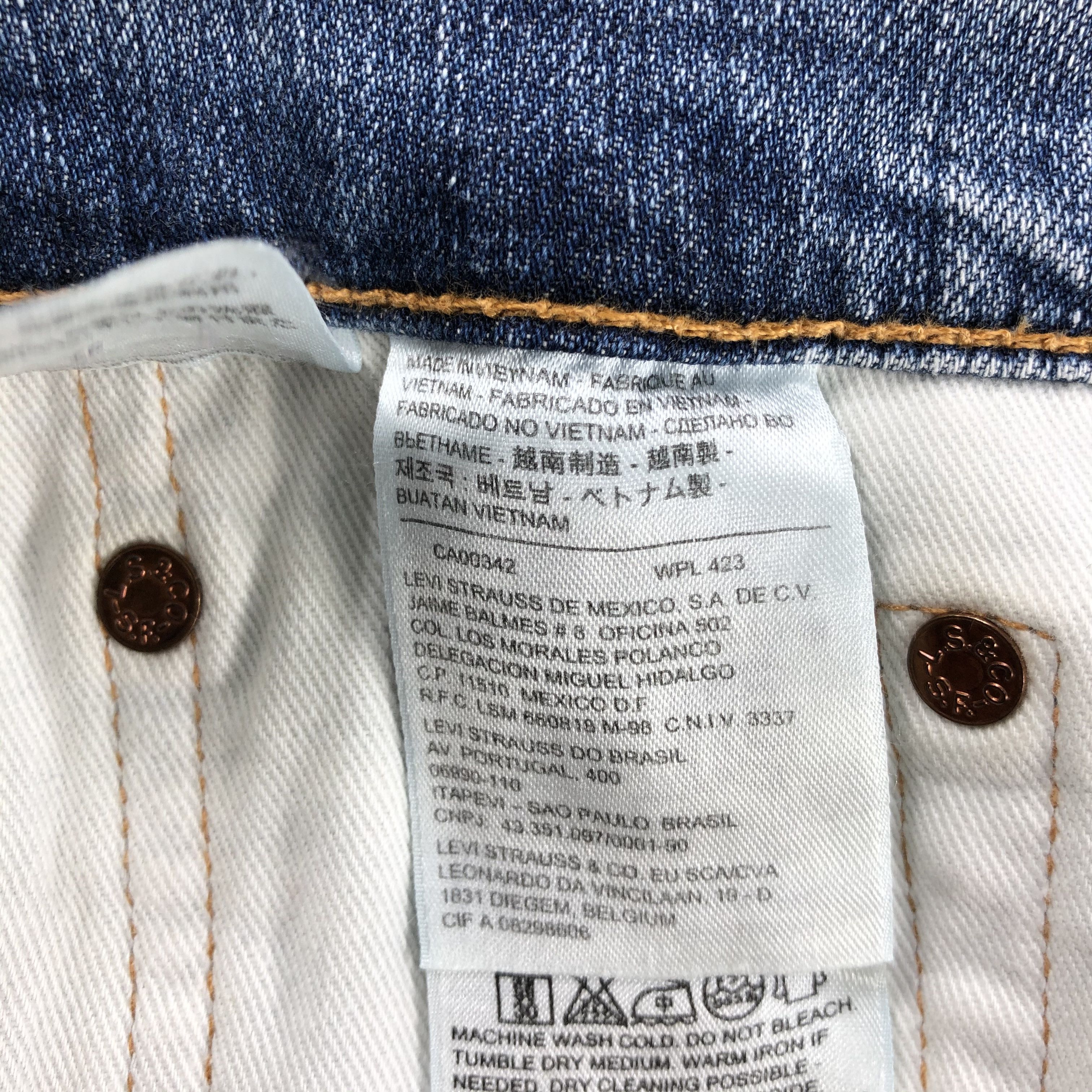 Levi's Vintage Blue Wash Levis 511 Jeans-J1889 Size US 33 - 11 Thumbnail