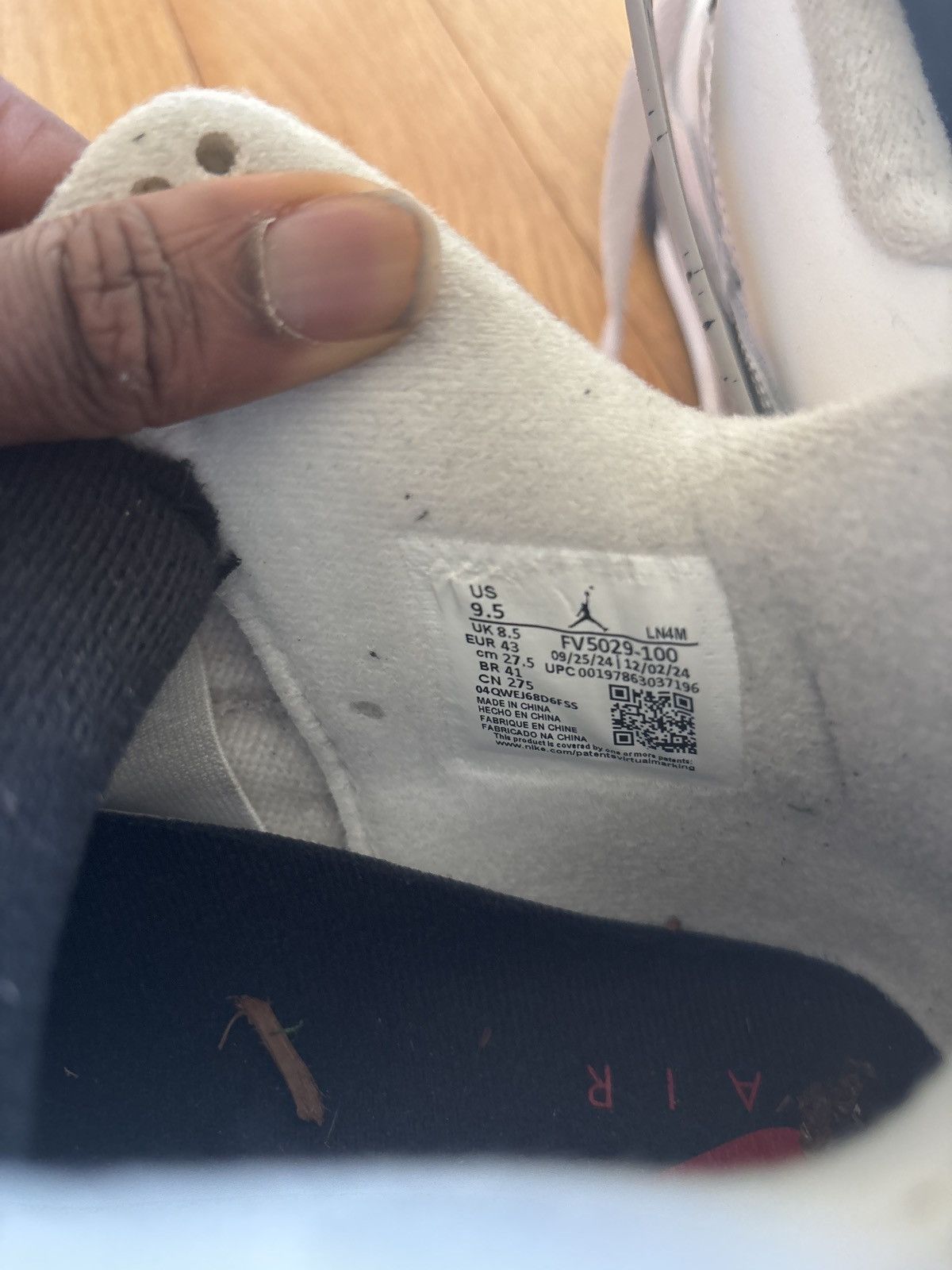 Jordan Brand JORDAN 4 White Cement Size US 9.5 / EU 42-43 - 4 Thumbnail