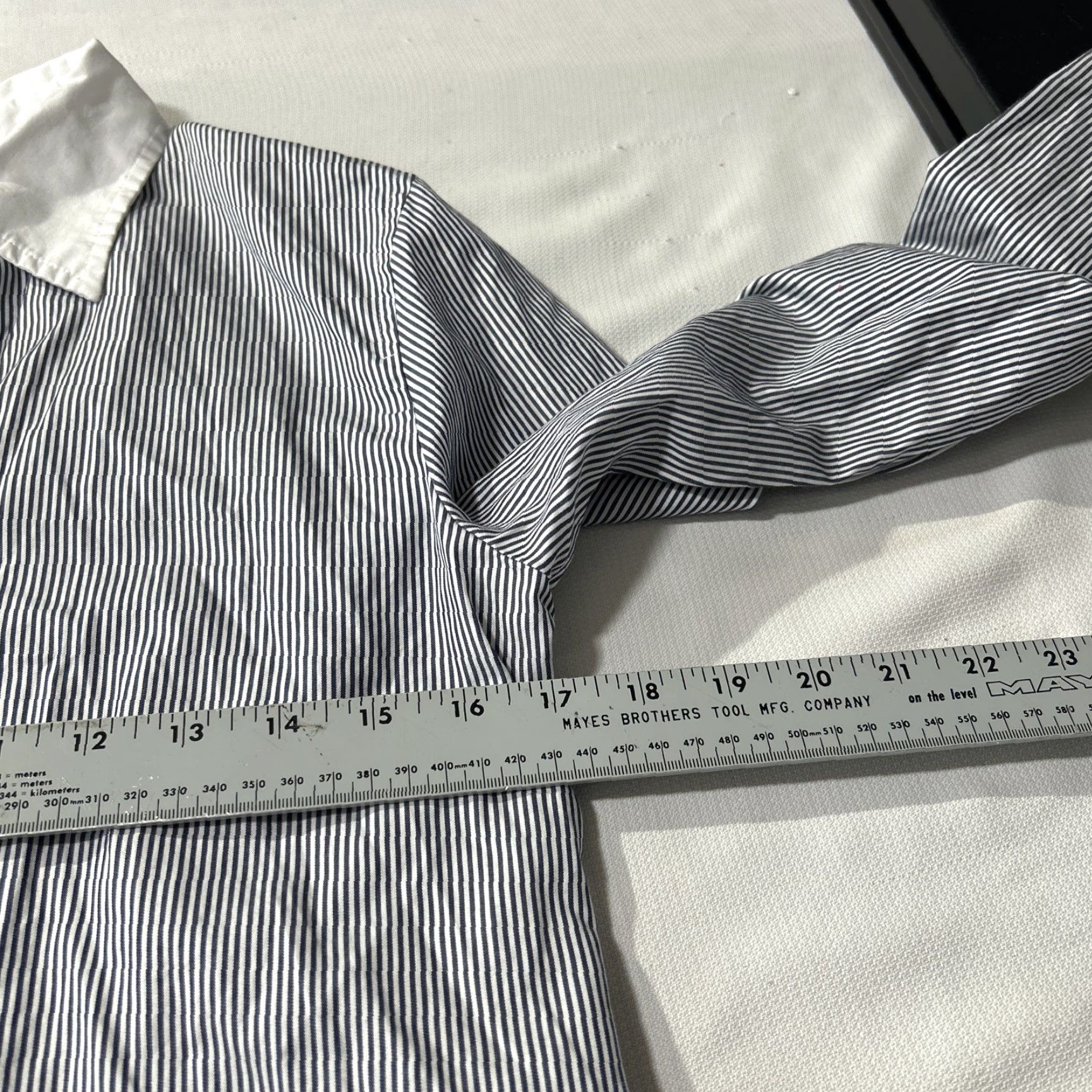 J.Crew J.Crew Button-Up Shirt Women’s Size 2 Long Sleeve Blue White Striped Shirt Long Sleeves Women Size XS / US 0-2 / IT 36-38 - 5 Thumbnail
