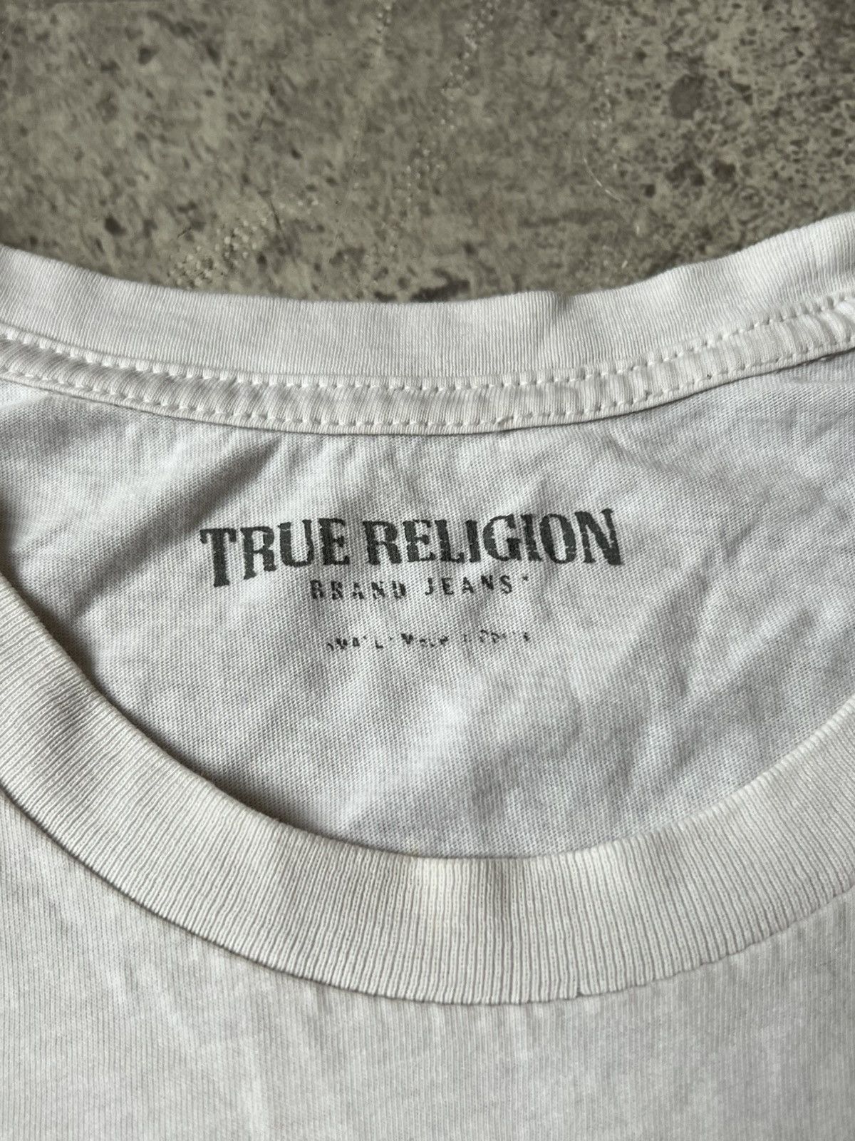 True Religion × Vintage Vintage 90s True Religion Sun Faded T-shirt Size US M / EU 48-50 / 2 - 4 Thumbnail