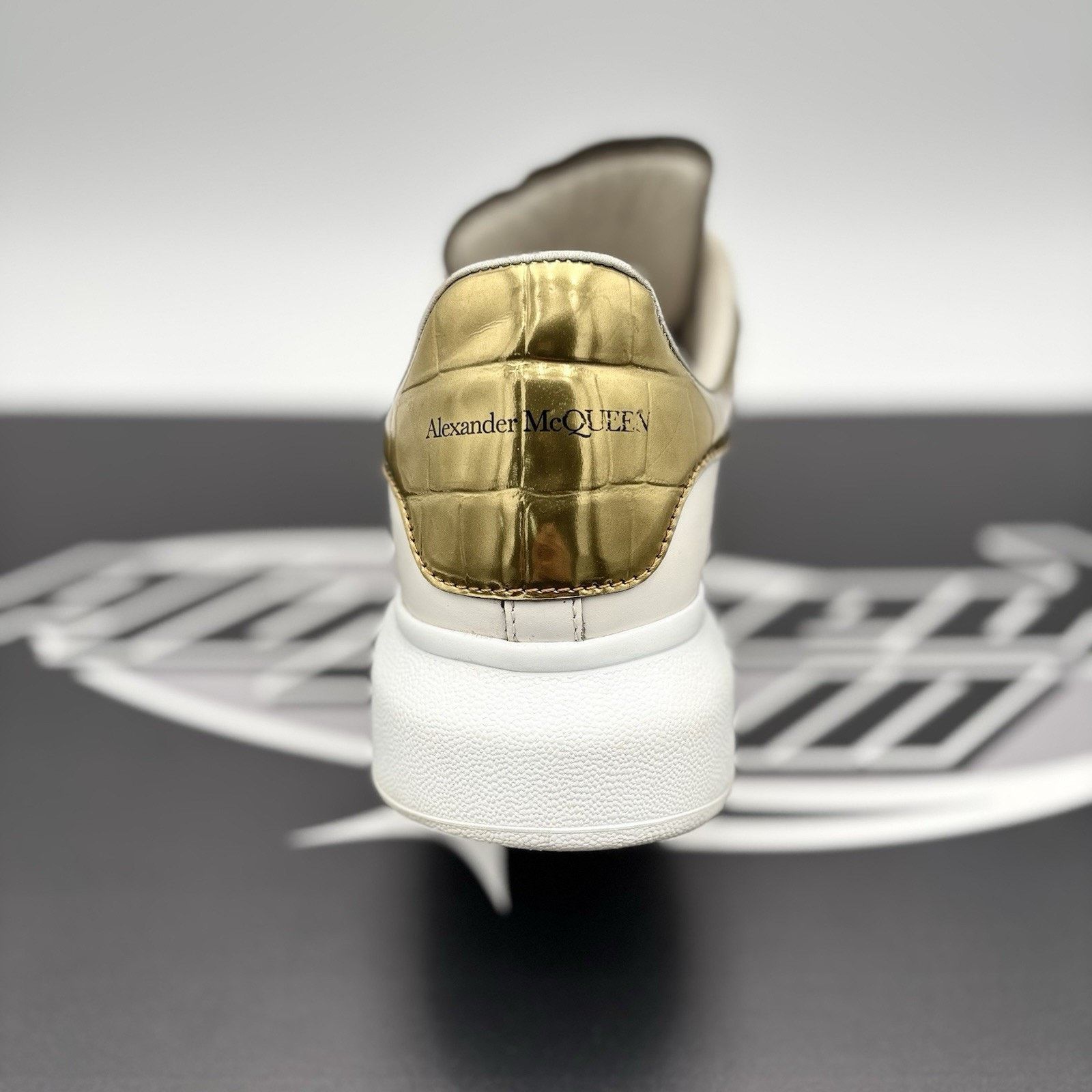 Alexander McQueen Alexander McQueen Oversized ' Gold Crocodile ' | GOOD COND! Size US 8 / EU 41 - 12 Thumbnail