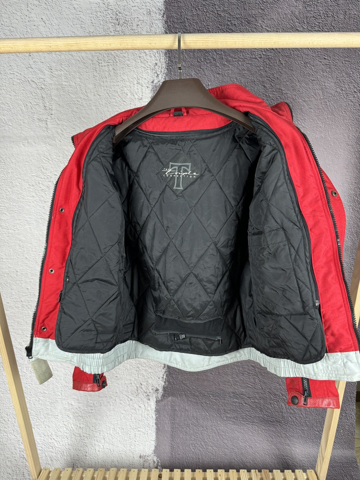 Vintage Triumph Motorcycles TT 600 vintage biker protection jacket Size US S / EU 44-46 / 1 - 21 Thumbnail