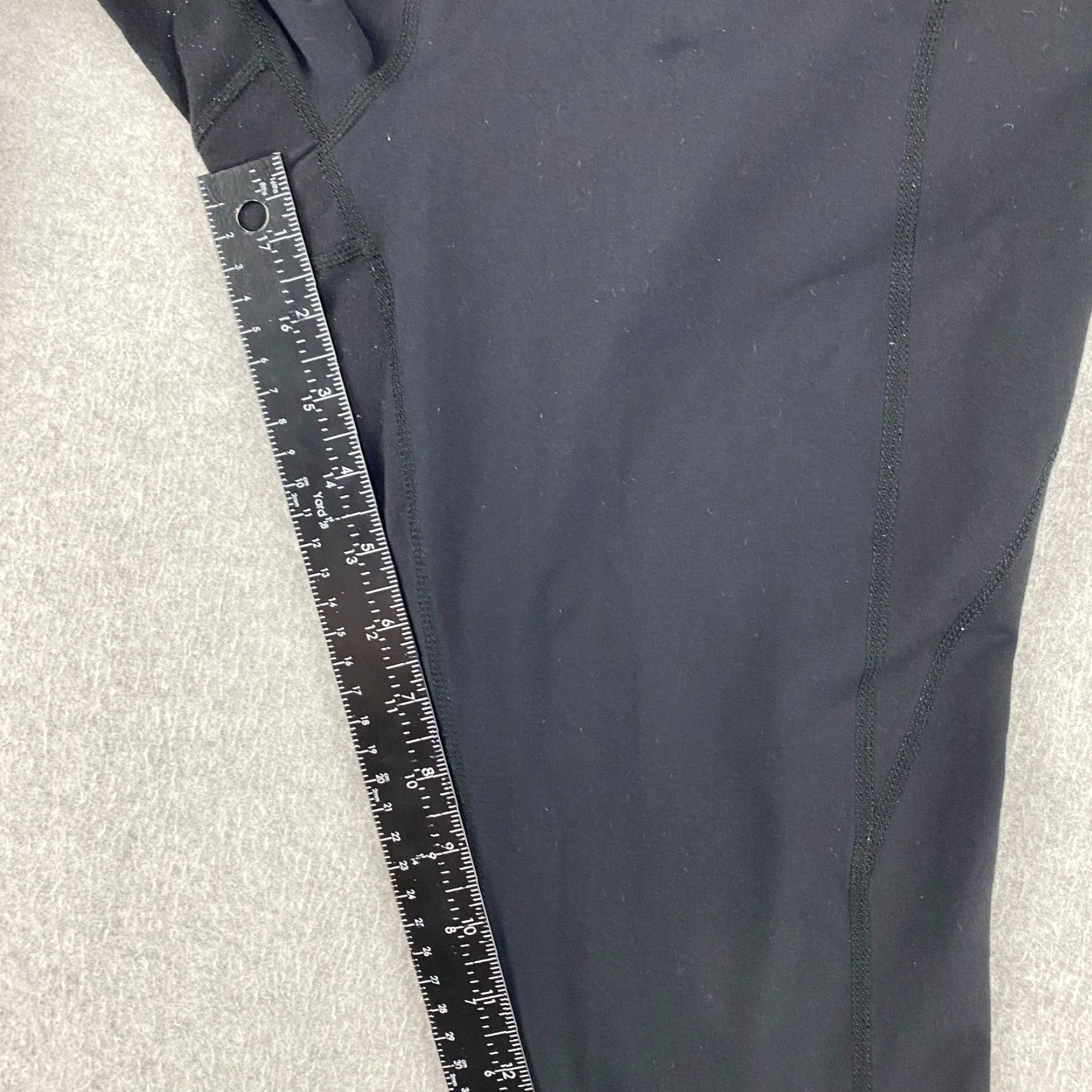 Athleta Athleta Revelation Capri Pants Womens Medium Black Pull On Stretch Active Size 32" / US 10 / IT 46 - 6 Thumbnail