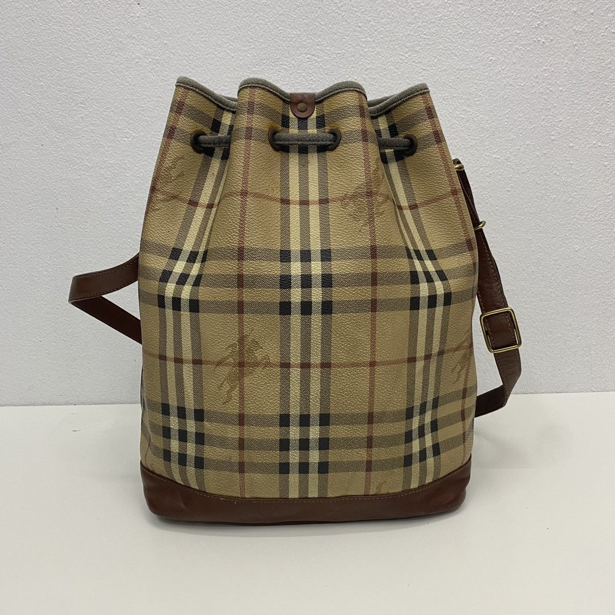 Burberry ‼️LASTDROP‼️BURBERRY NOVA CHECK BUCKET DRAWSTRING SHOULDER BAG Size ONE SIZE - 5 Thumbnail